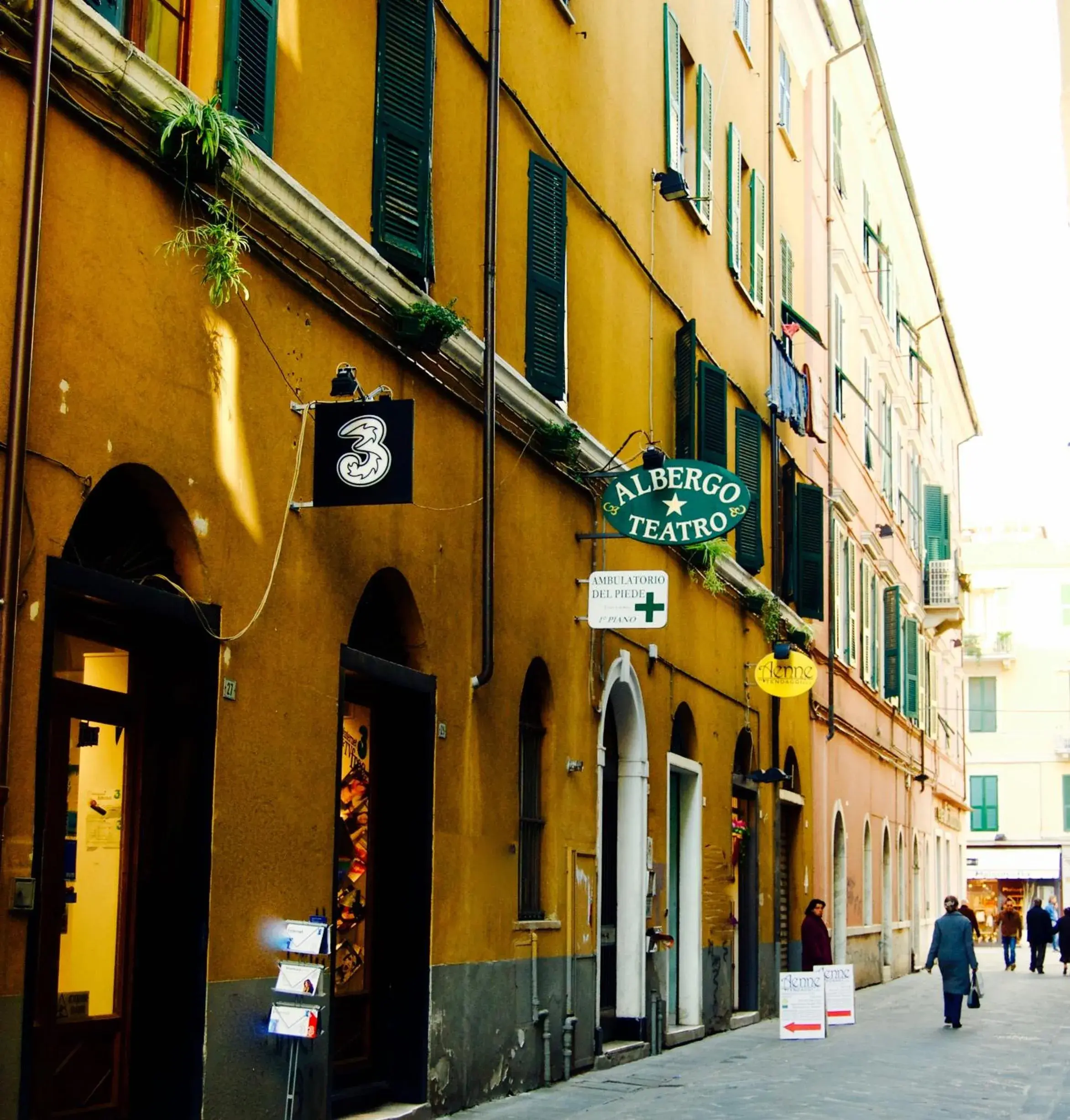 Facade/Entrance in Albergo Teatro