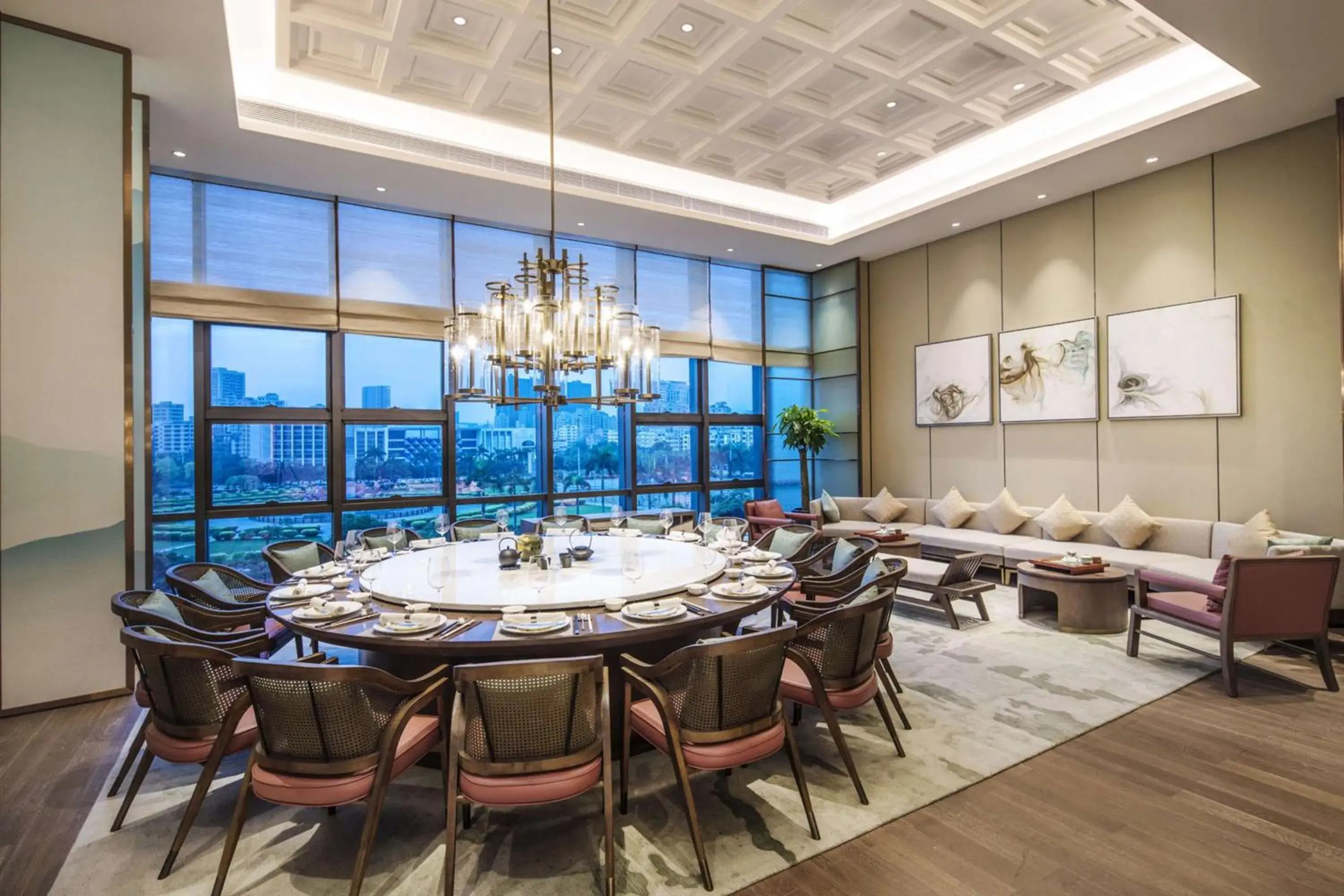 Restaurant/Places to Eat in DoubleTree By Hilton Shenzhen Longhua