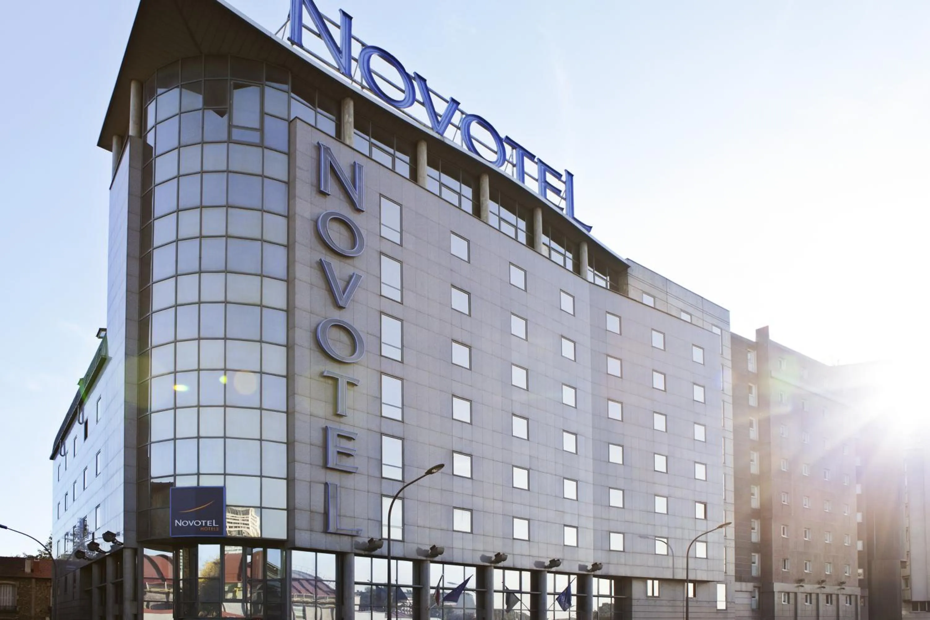 Facade/entrance in Novotel Paris 13 Porte d'Italie