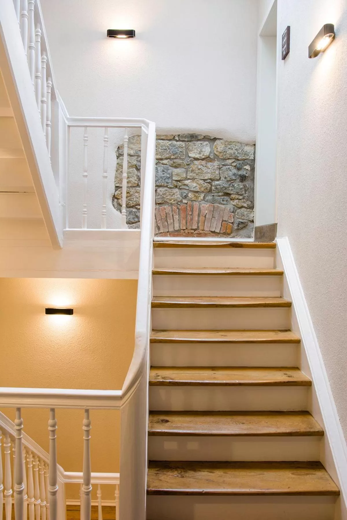 Property building in Bahnhof-Erzingen, hotel, coffee & more