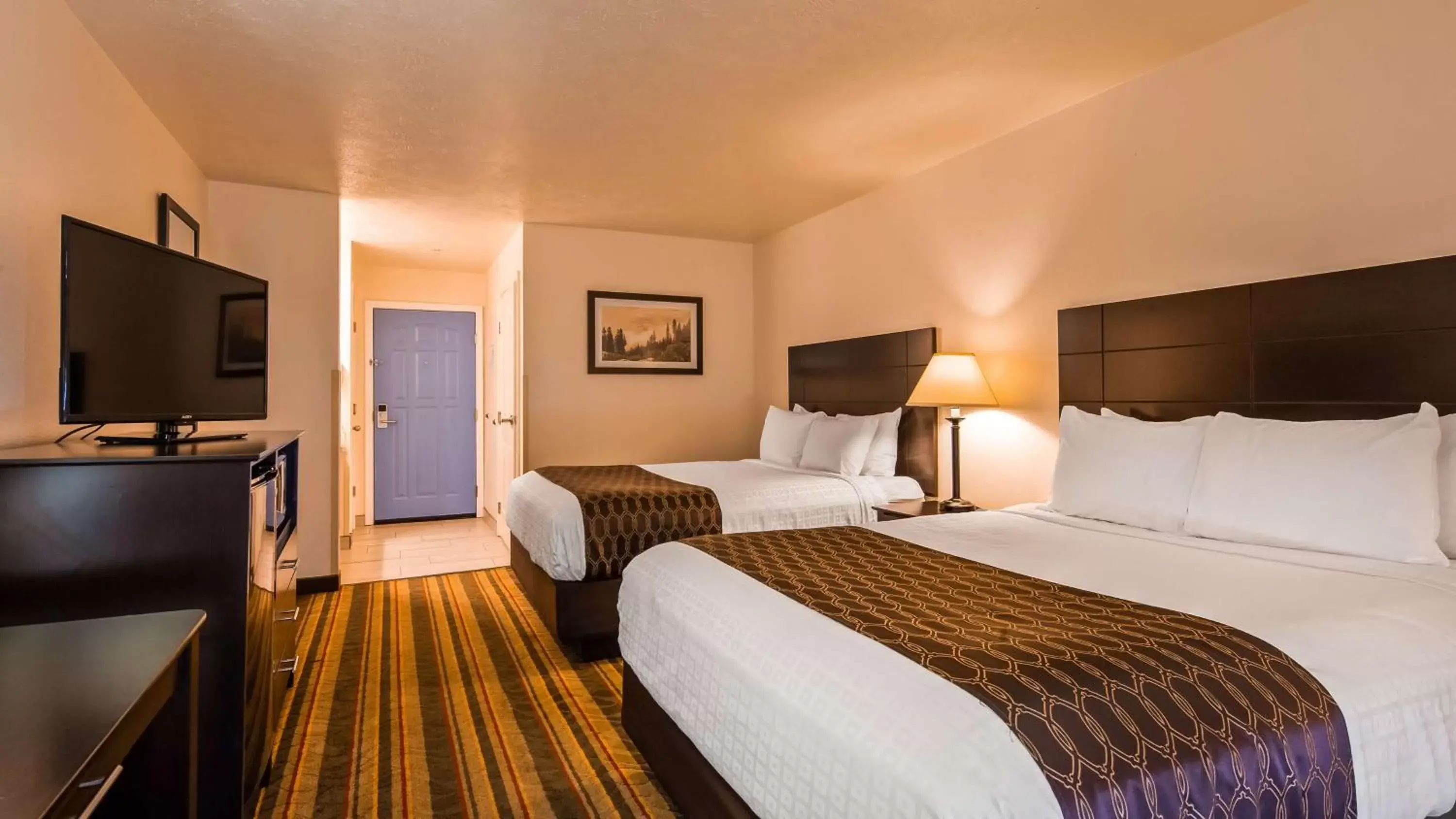 Photo of the whole room, Bed in Best Western Visalia Hotel