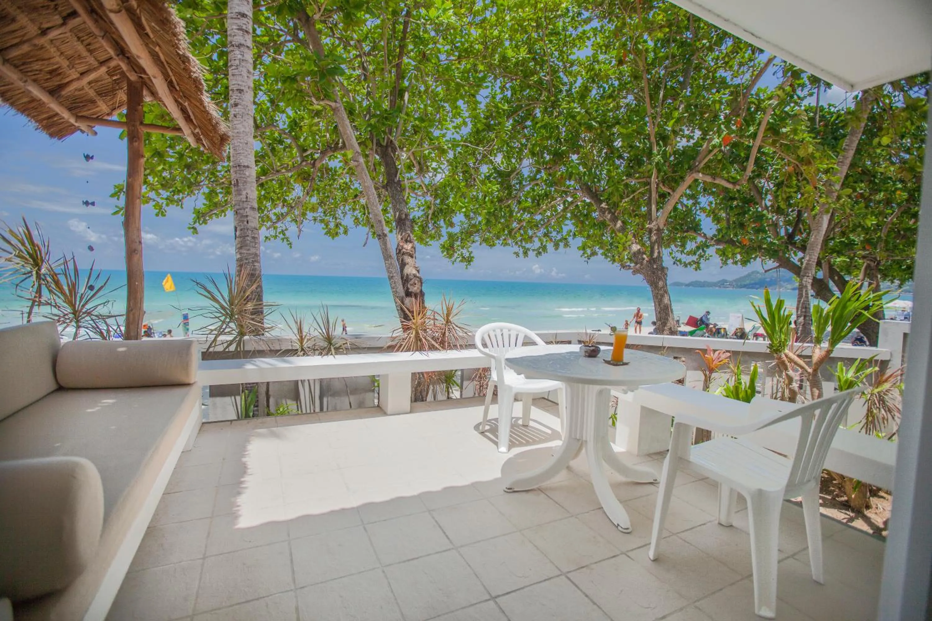 Restaurant/places to eat in King's Garden Resort - SHA Plus