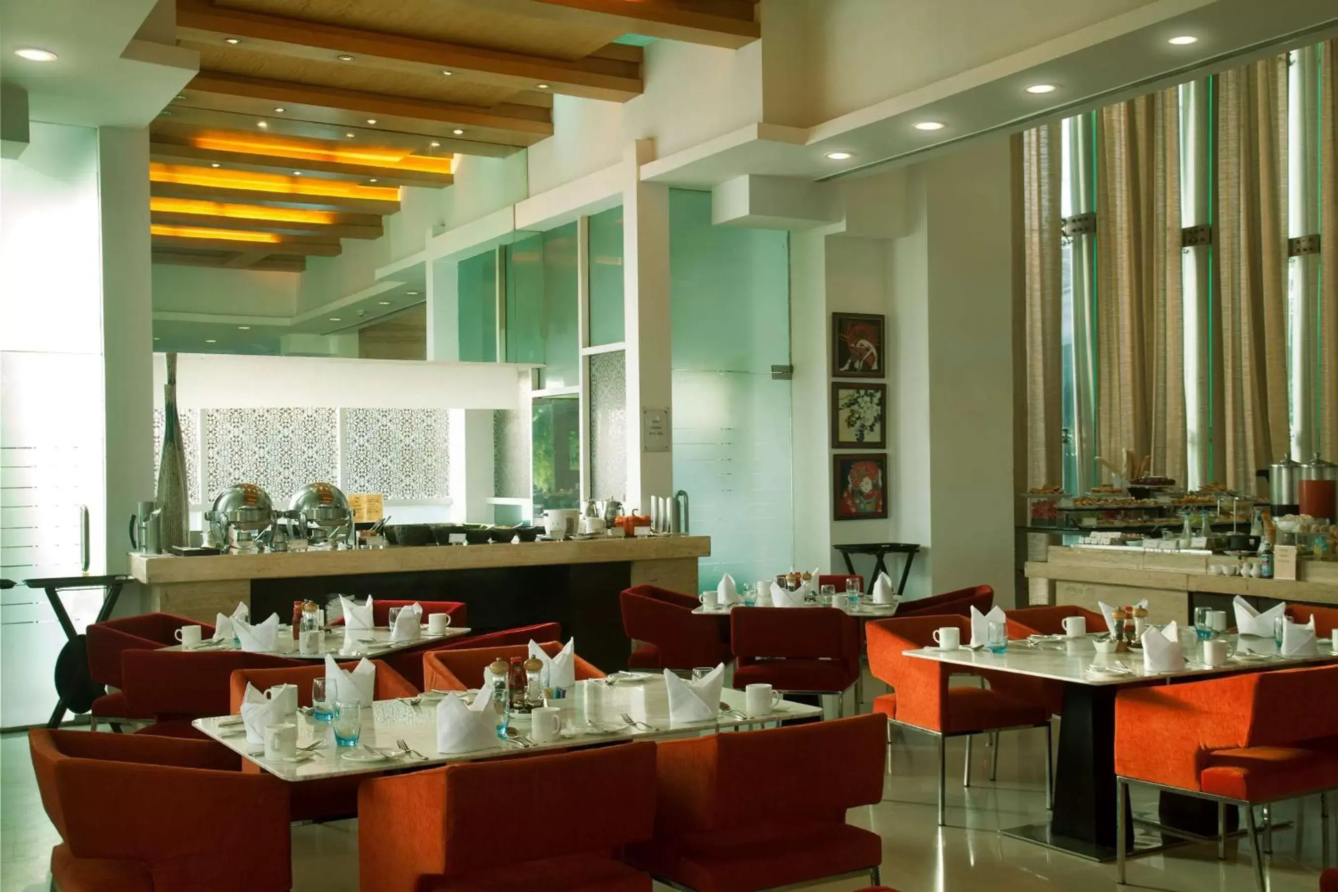 Restaurant/Places to Eat in Radisson Blu Hotel Pune Kharadi