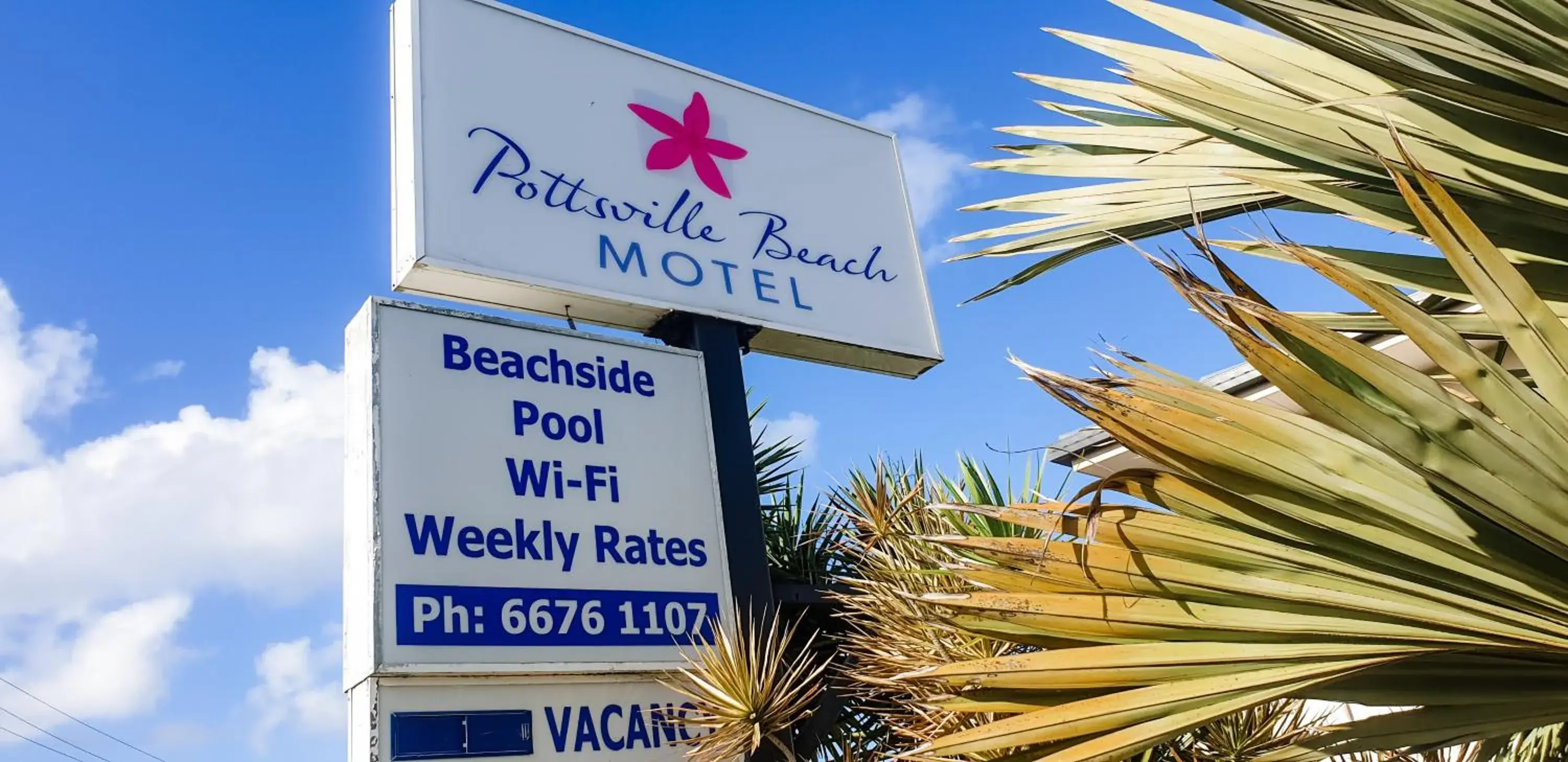 Facade/entrance in Pottsville Beach Motel