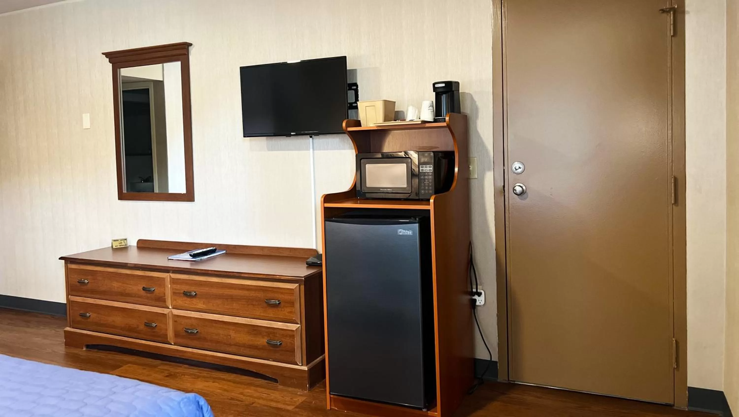 Photo of the whole room, Bed in Magnuson Grand Harrisburg