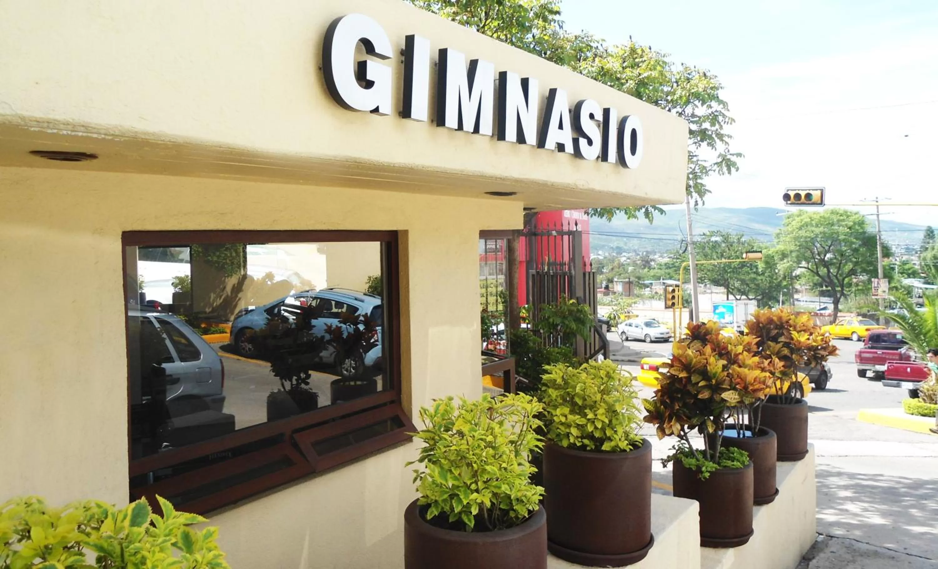 Property logo or sign in Hotel Fortin Plaza