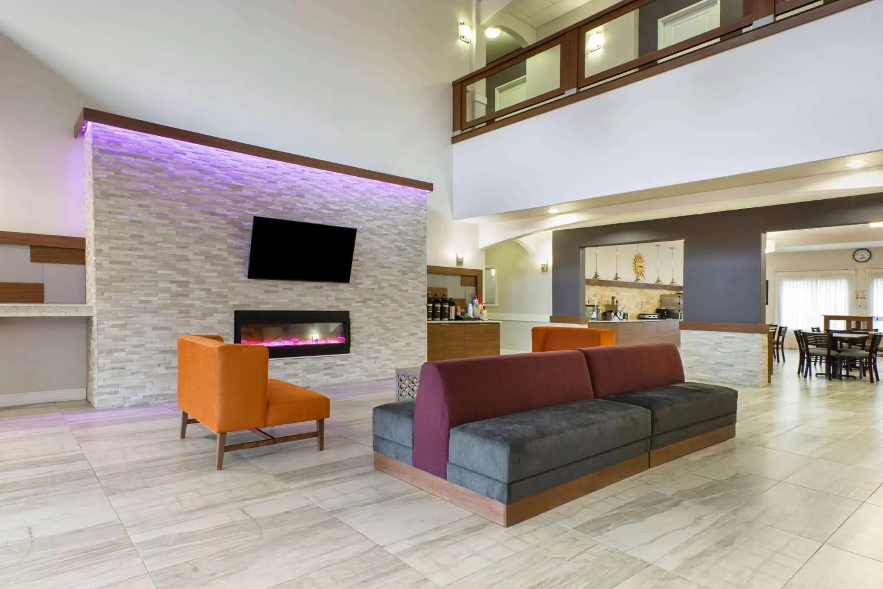 Lobby or reception, Seating Area in La Quinta by Wyndham Alvin