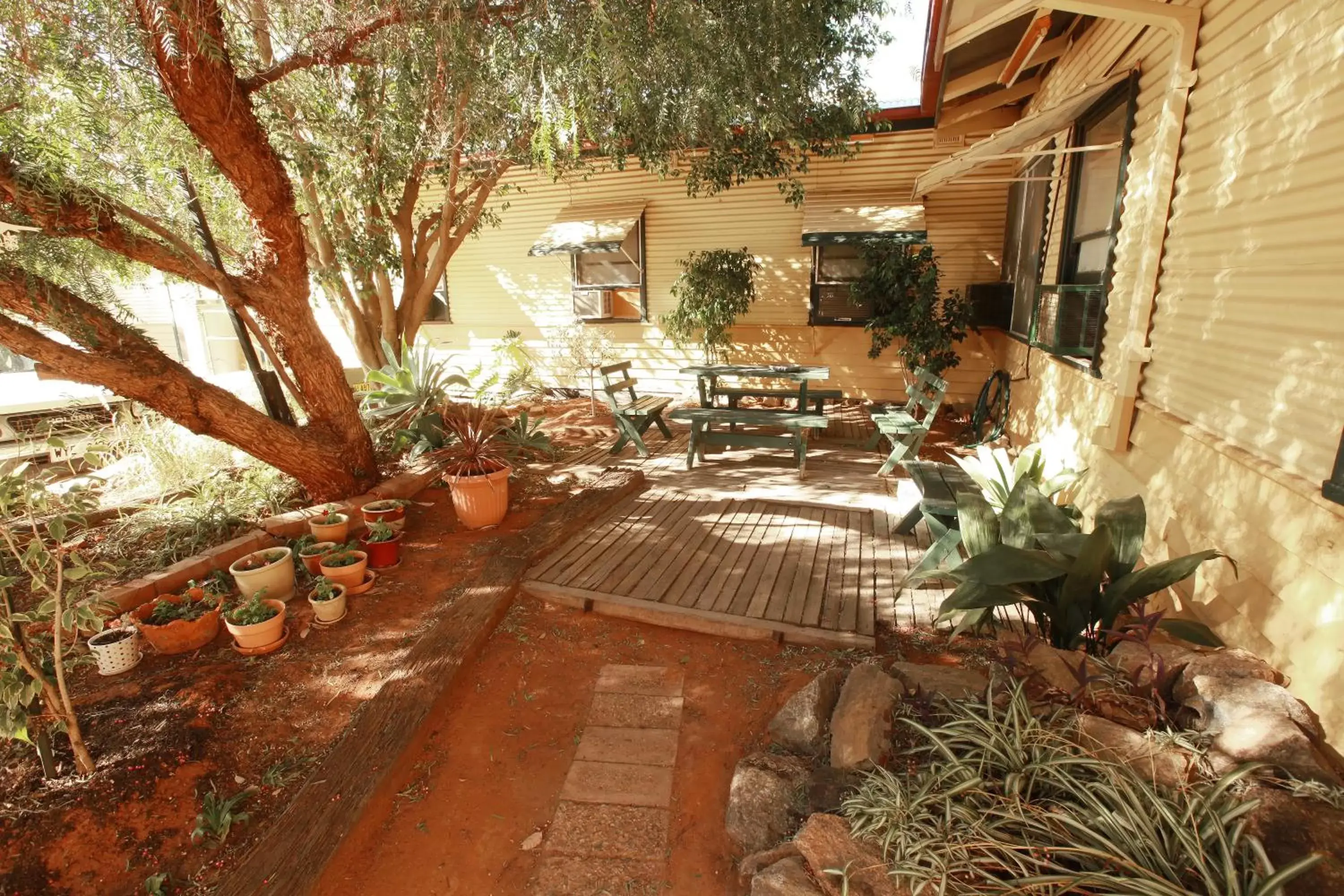 Area and facilities in Broken Hill Tourist Lodge