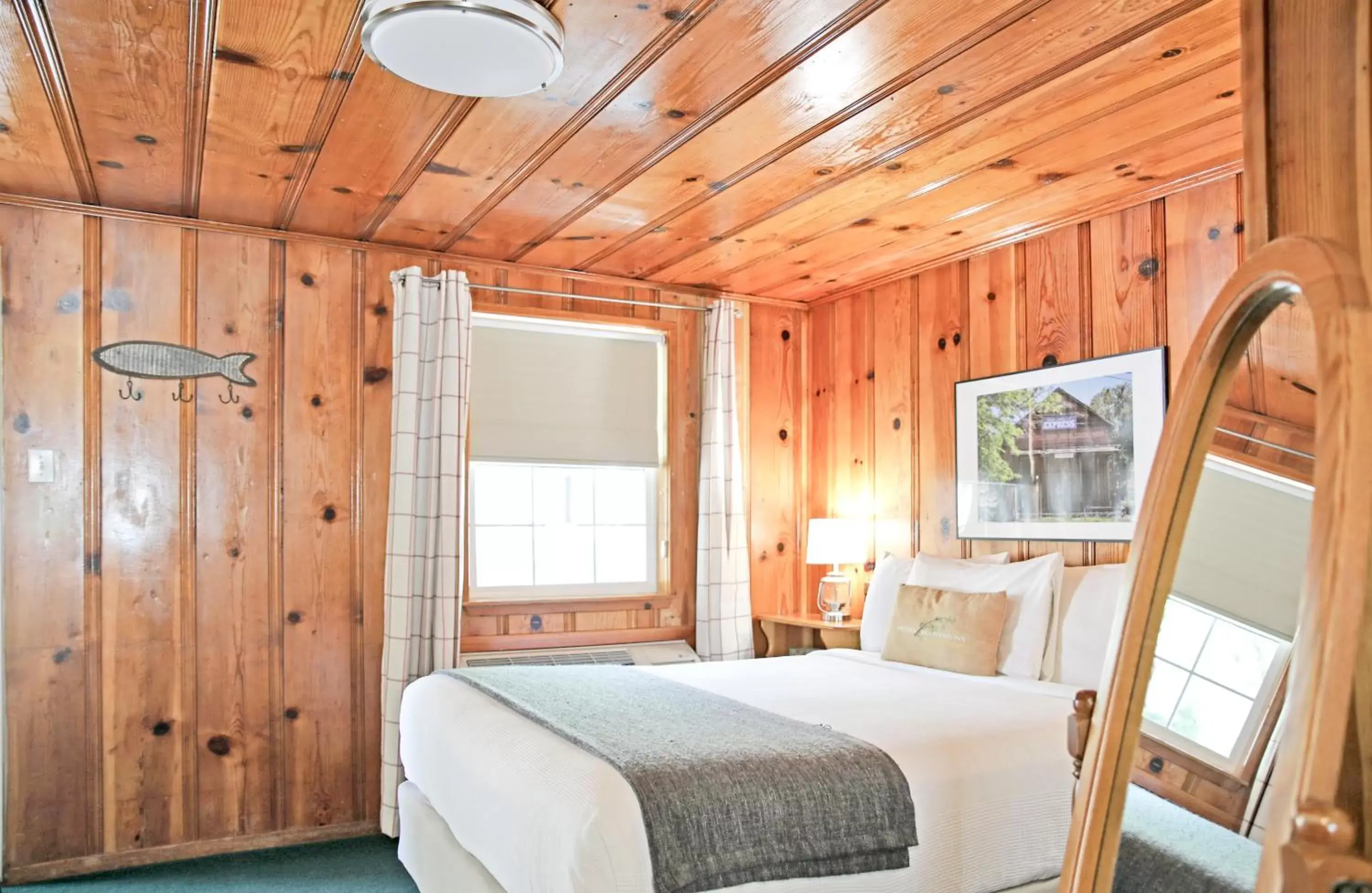 Bed in Sierra Mountain Inn