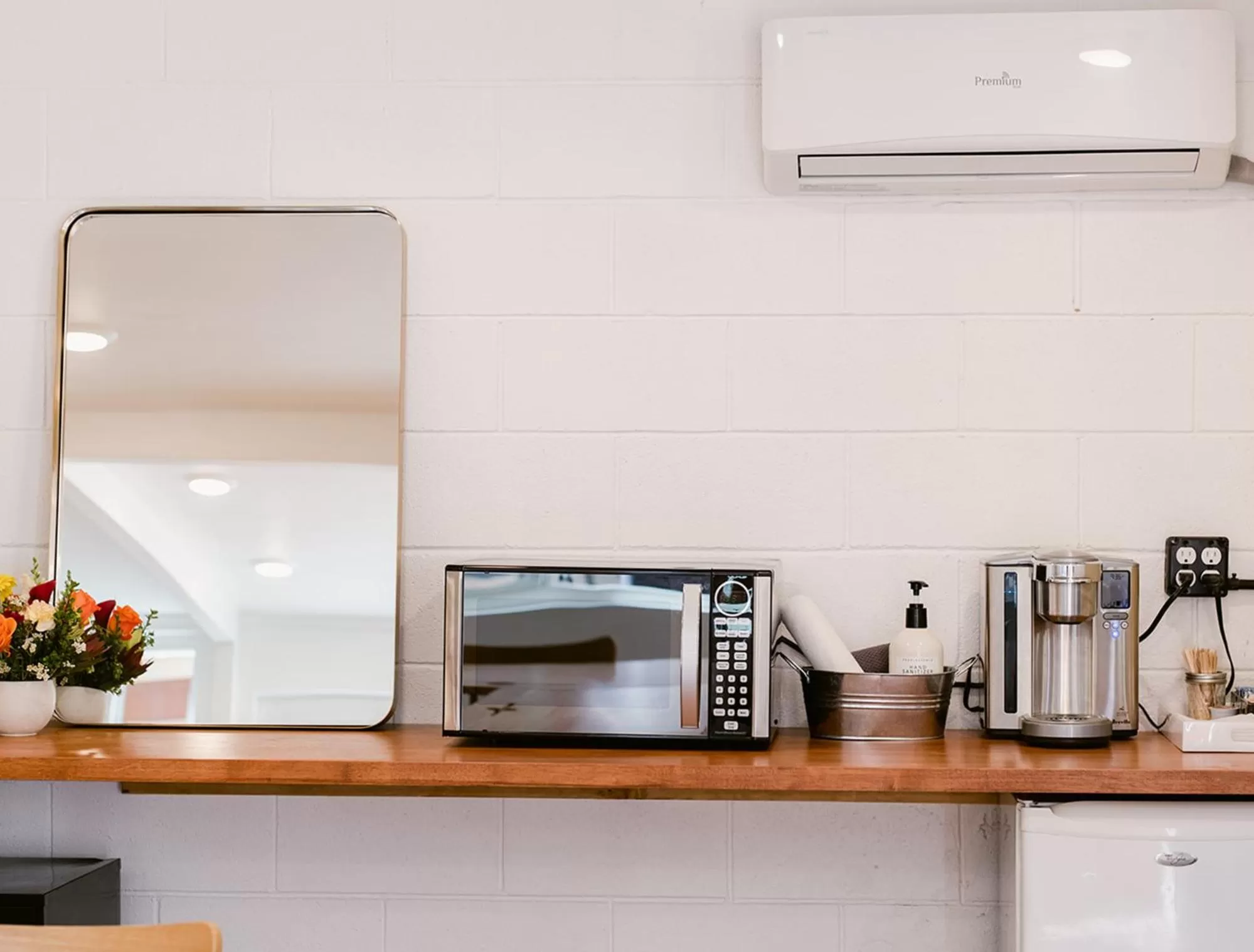 Kitchen or kitchenette in Grand Pine Cabins