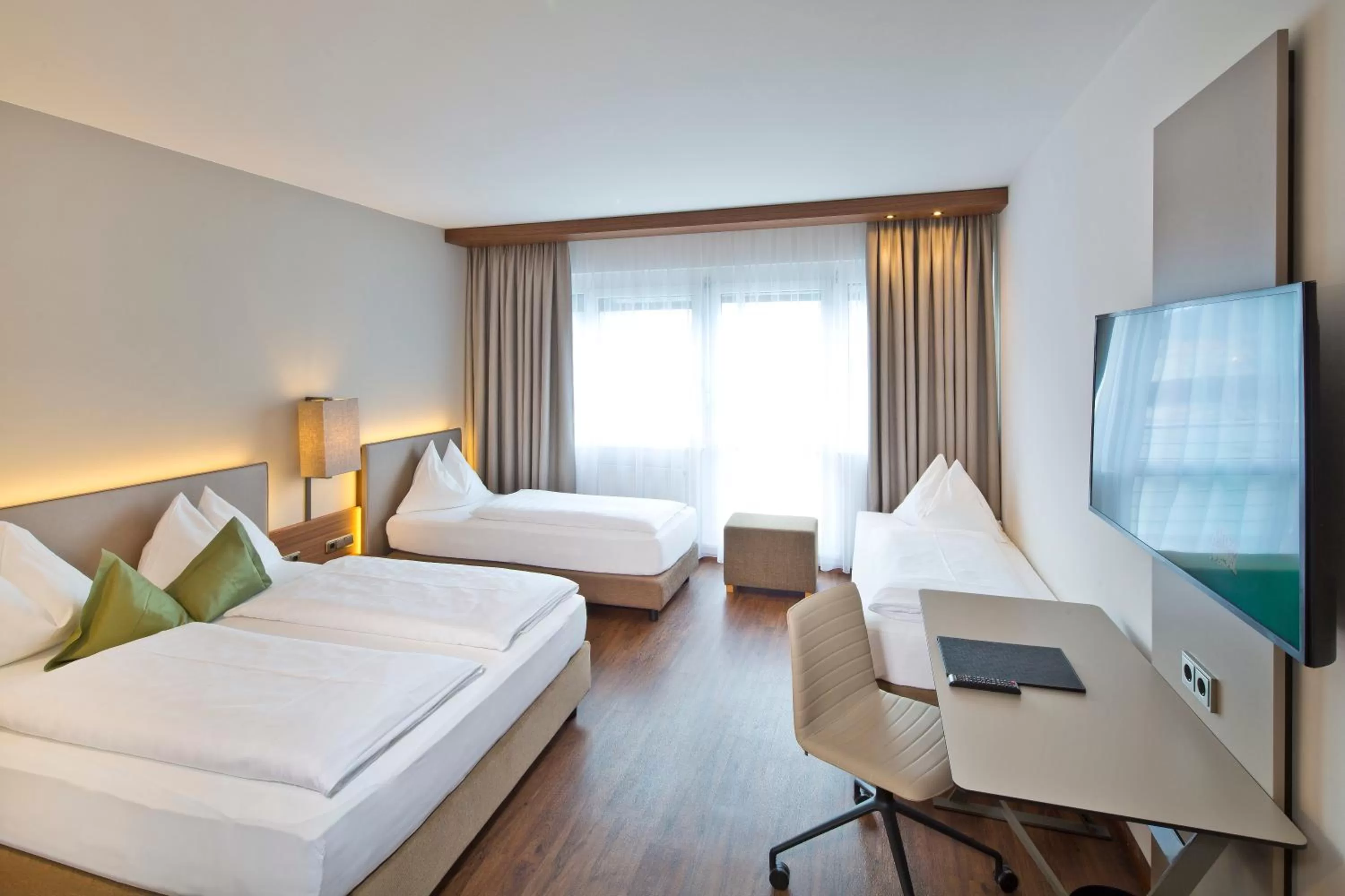 Bedroom, Bed in Hotel Penz West