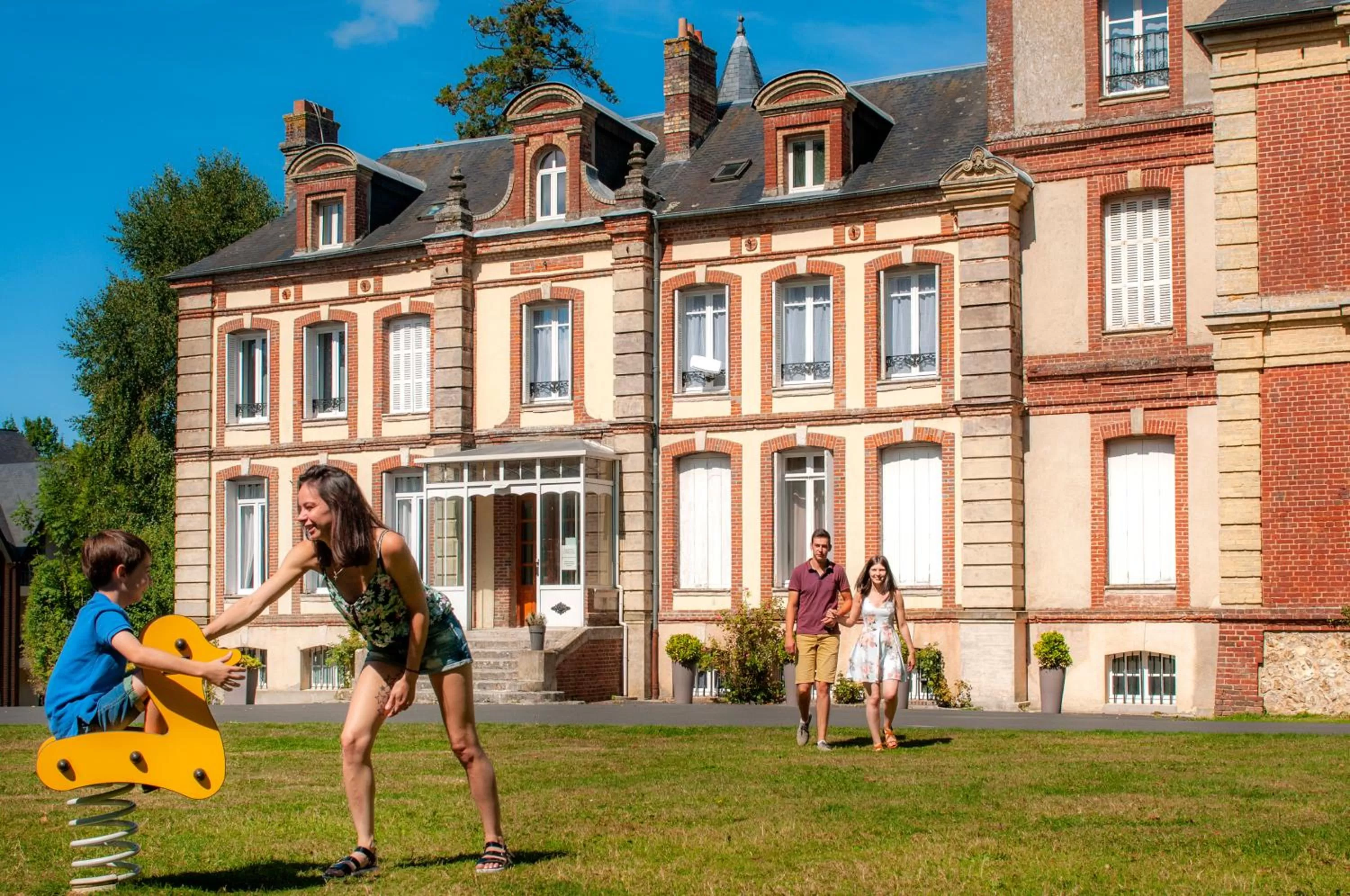 Children play ground, Property Building in Goélia Résidence Du Parc
