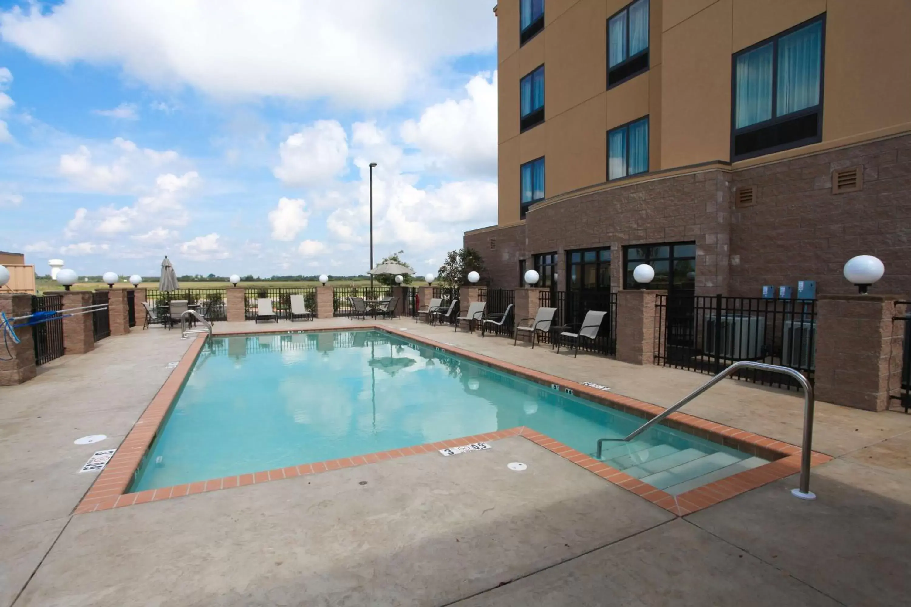 Pool view, Swimming Pool in Hampton Inn - Atmore