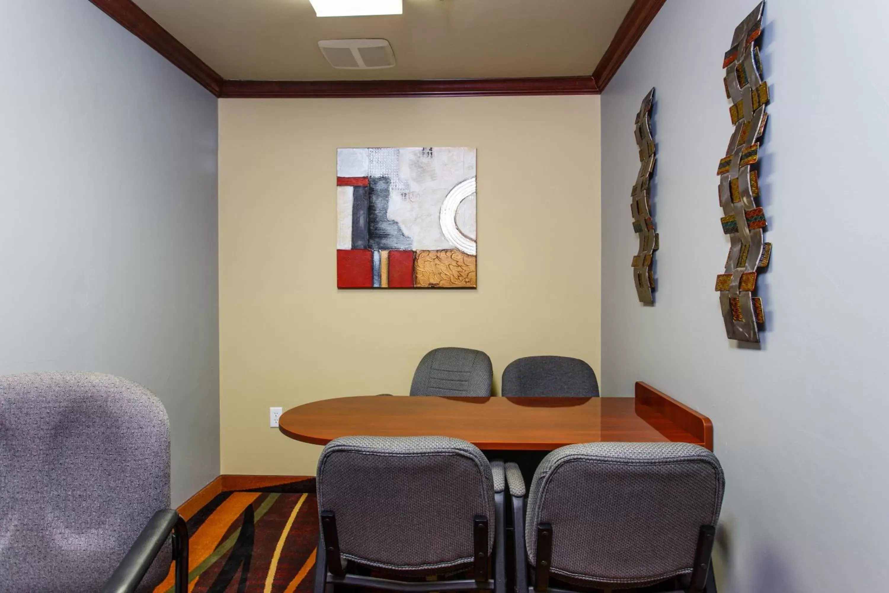 Business facilities, Dining Area in Hotel J Green Bay
