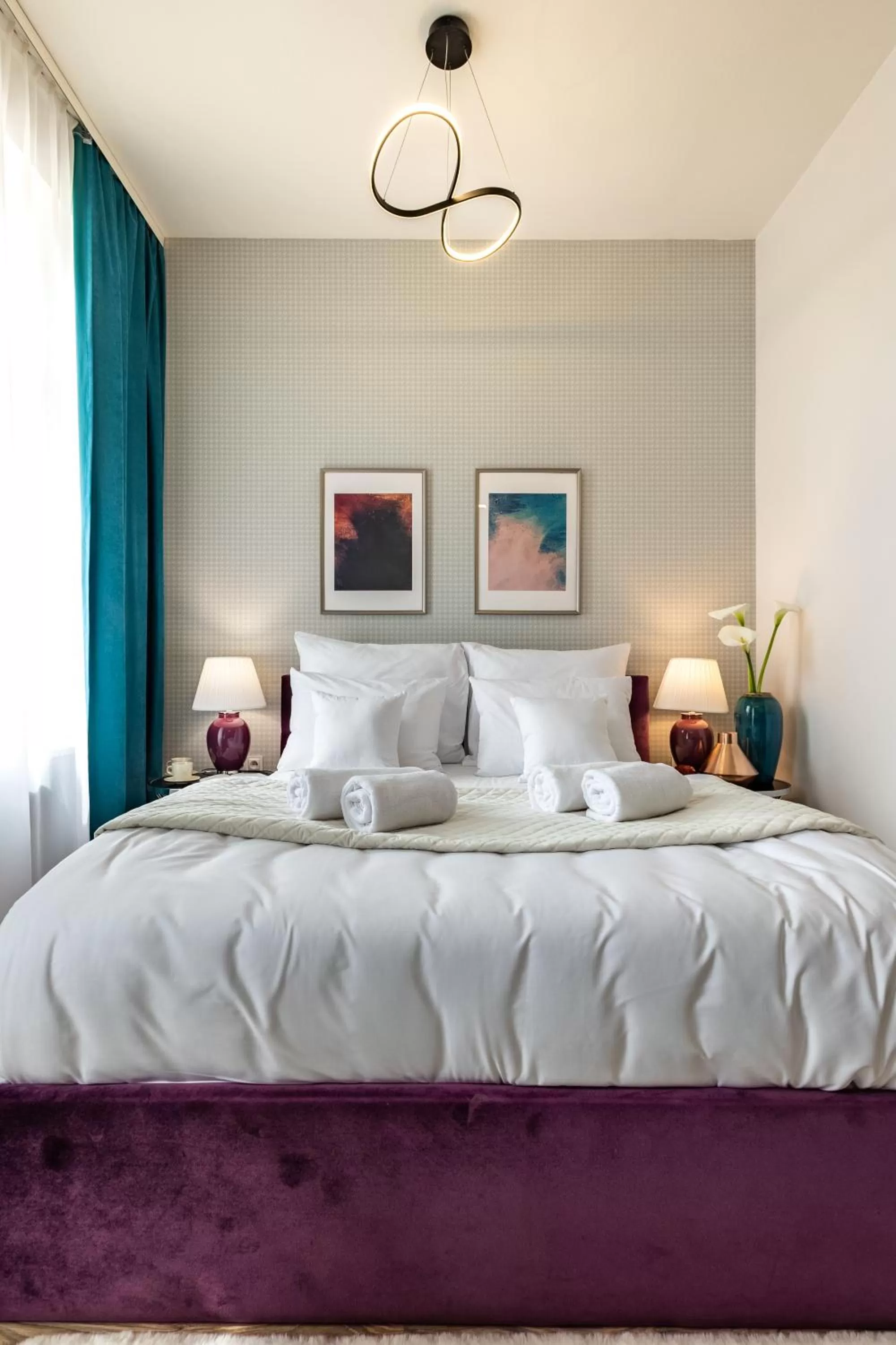 Bed in Hotel Sofia by The Railway Station Wroclaw