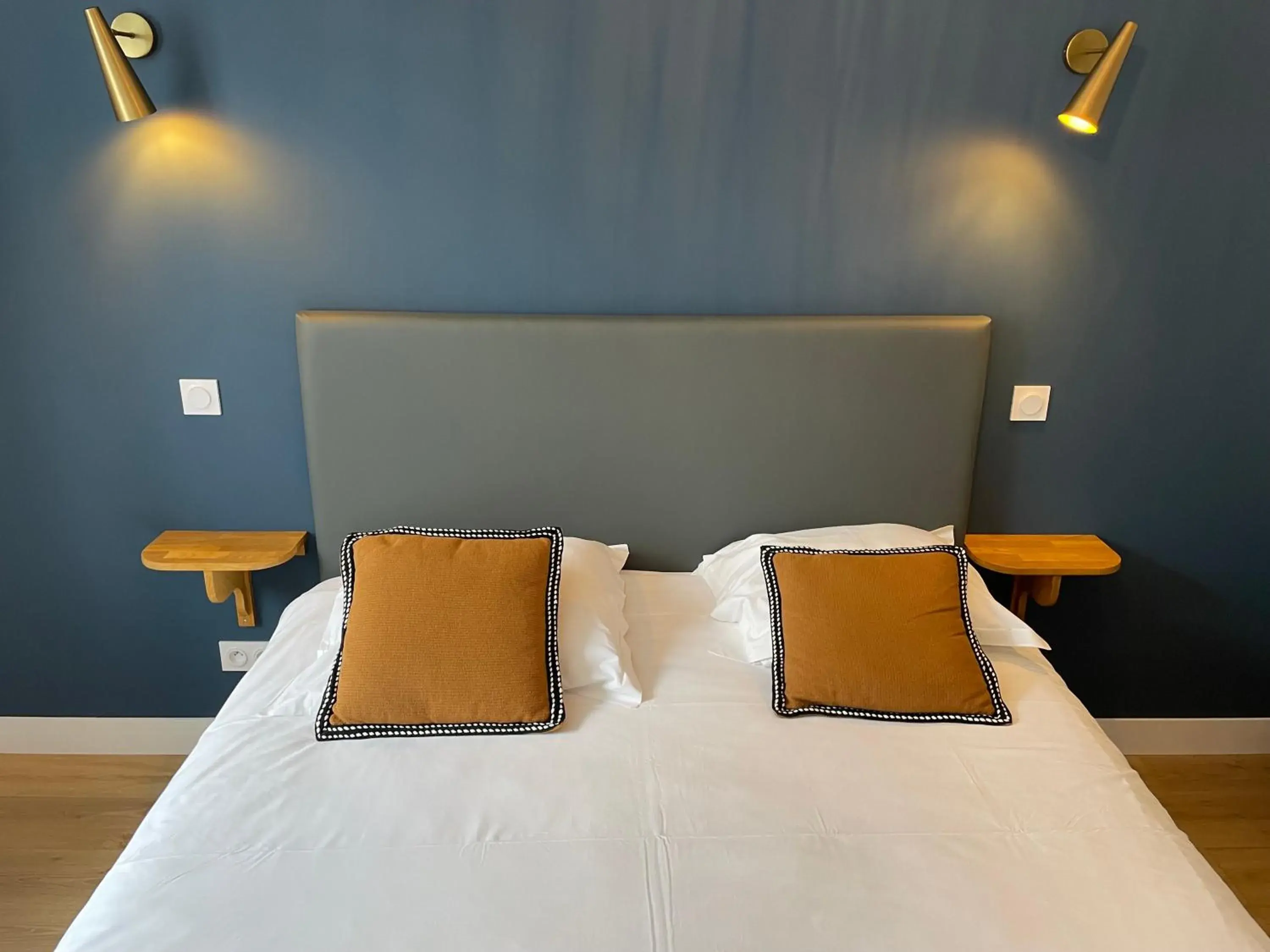 Bed in Hotel Saint-Michel