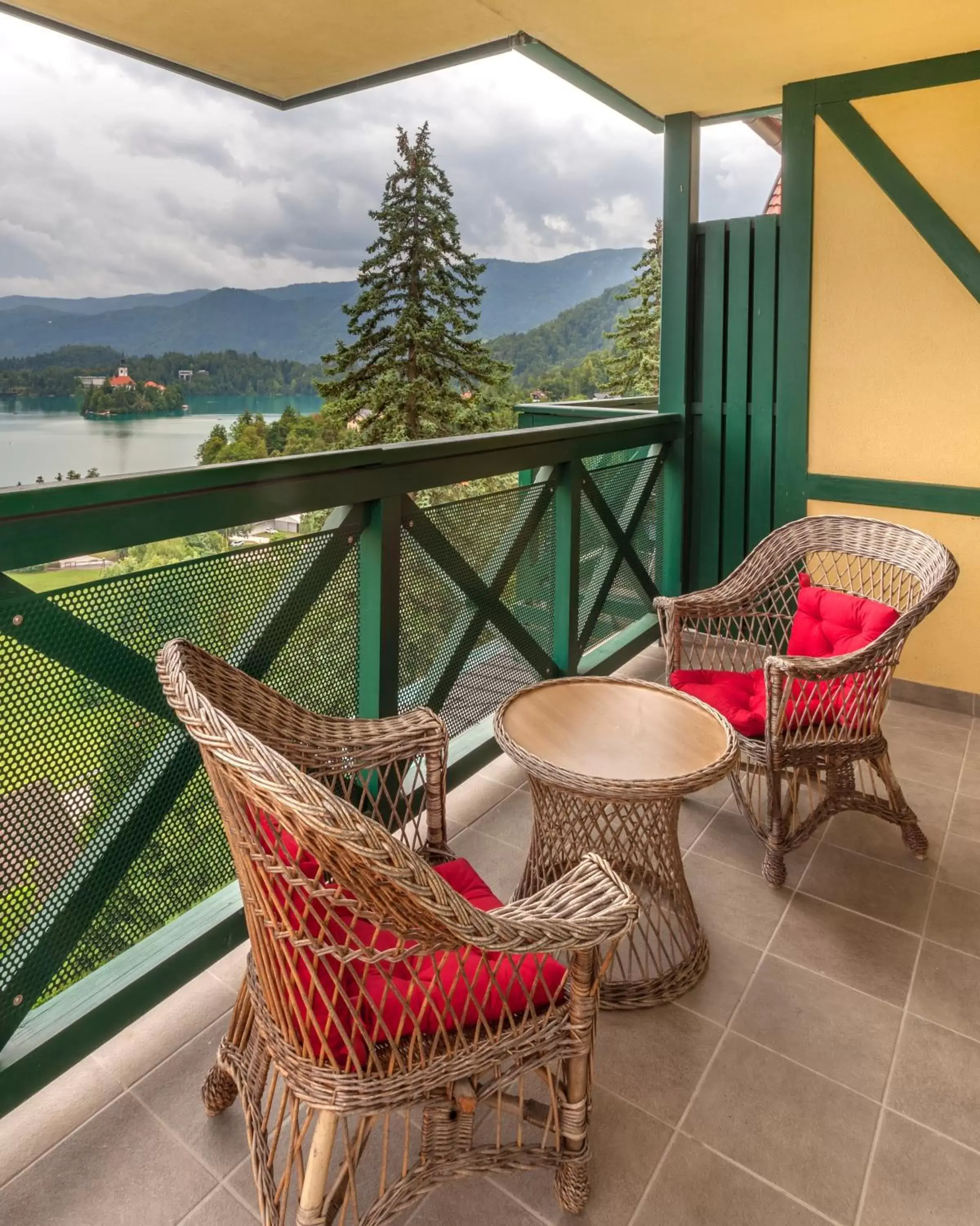Balcony/Terrace, Mountain View in Hotel Triglav