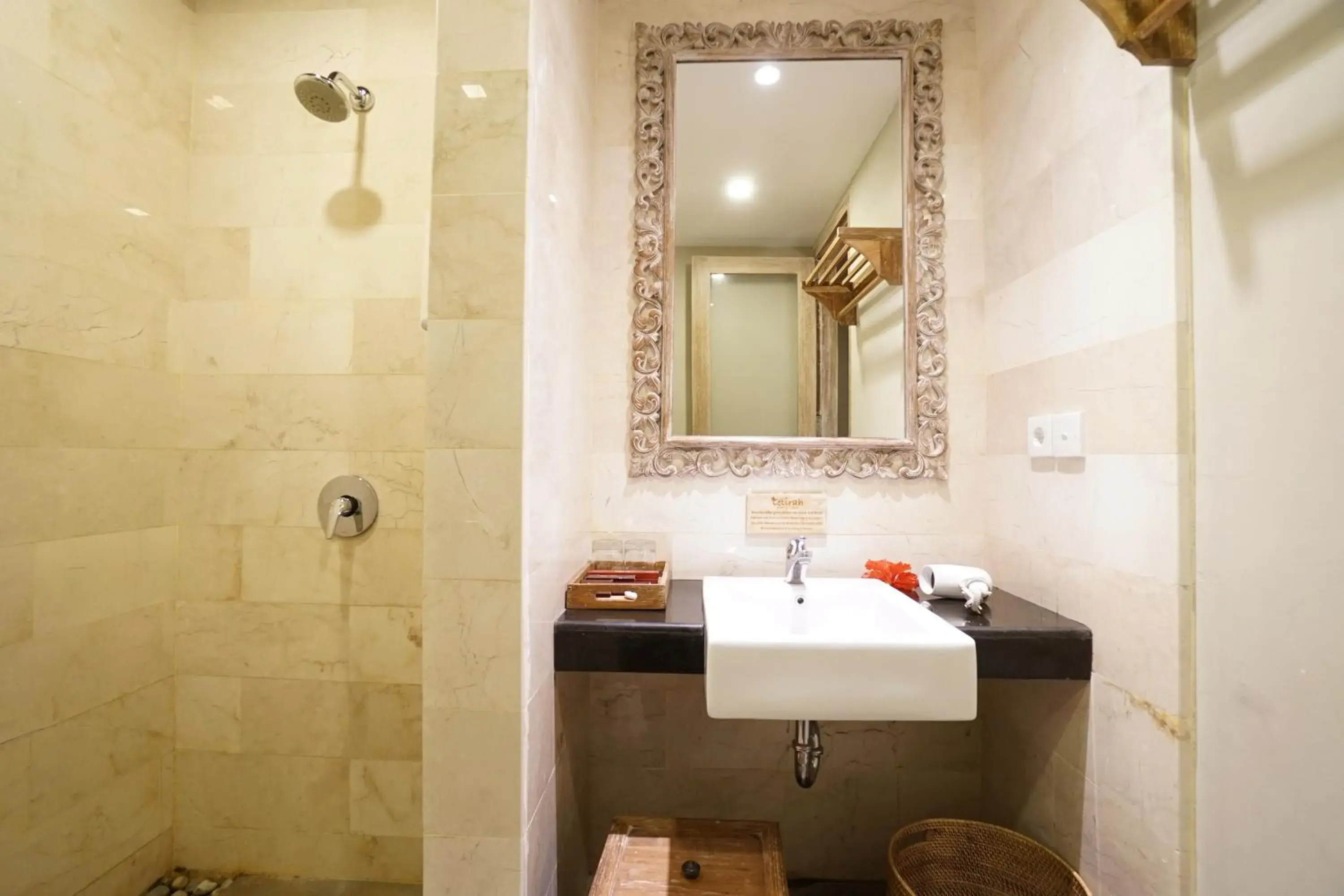 Bathroom in Tetirah Boutique Hotel