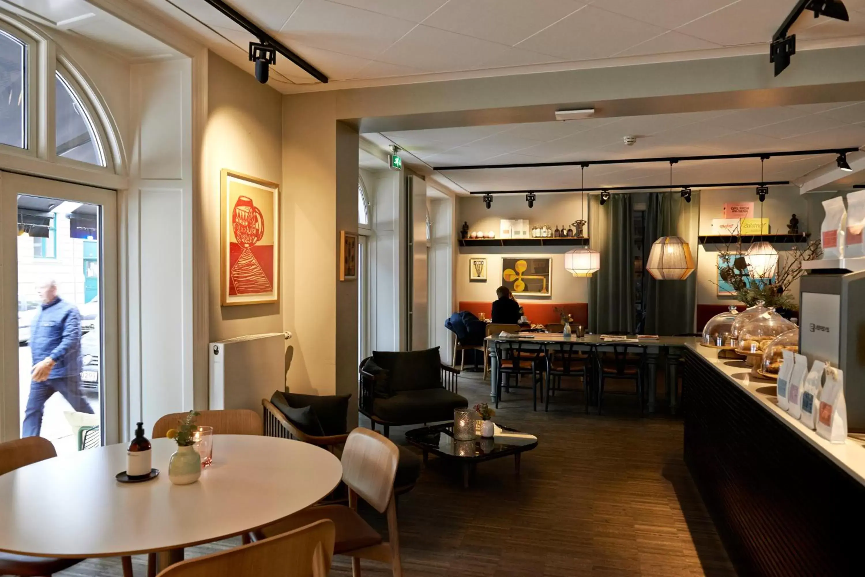 Restaurant/Places to Eat in Ibsens Hotel