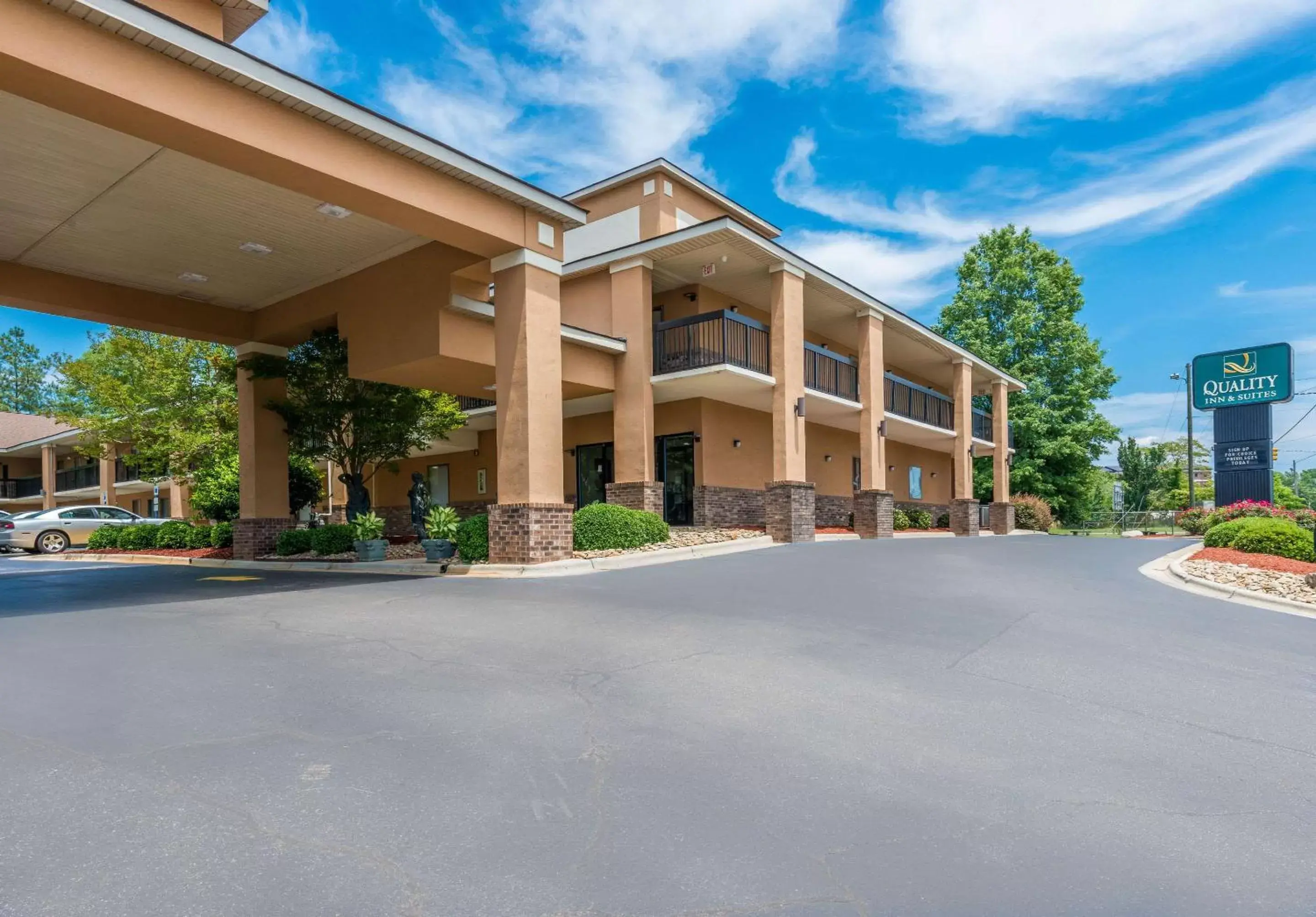 Property Building in Quality Inn & Suites Rockingham