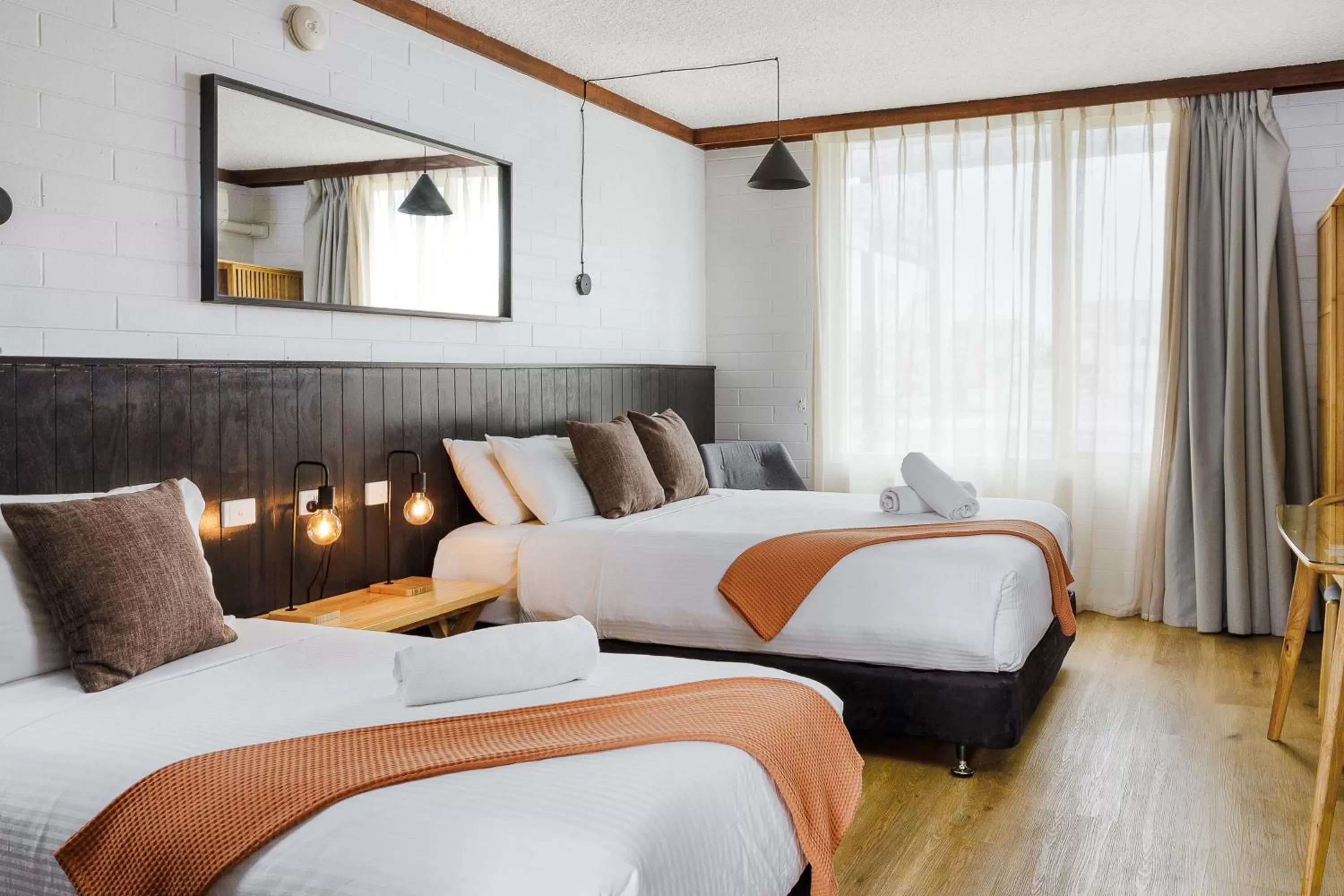 Bed in Midtown Motor Inn