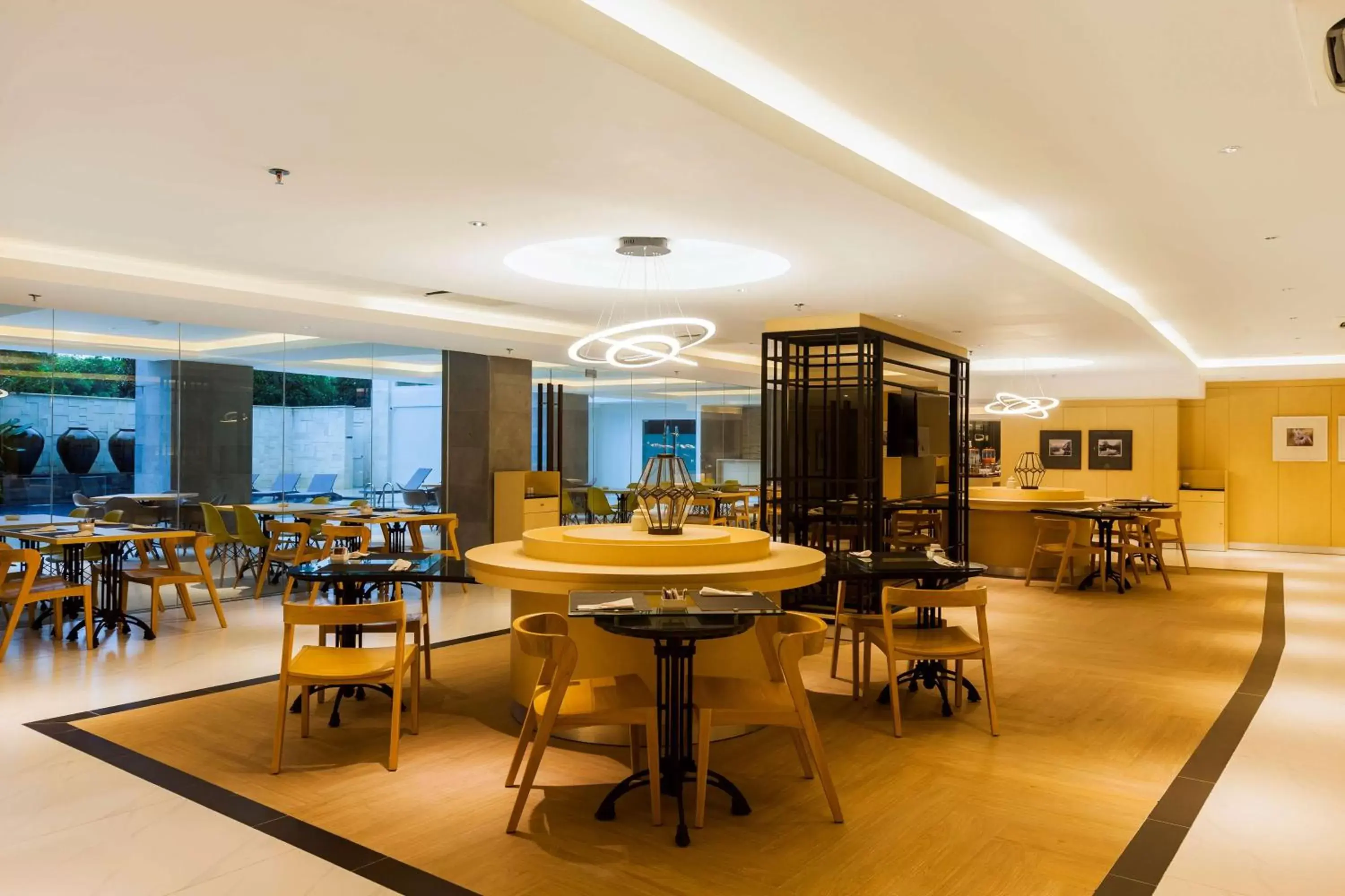 Restaurant/Places to Eat in Best Western Kamala Jimbaran