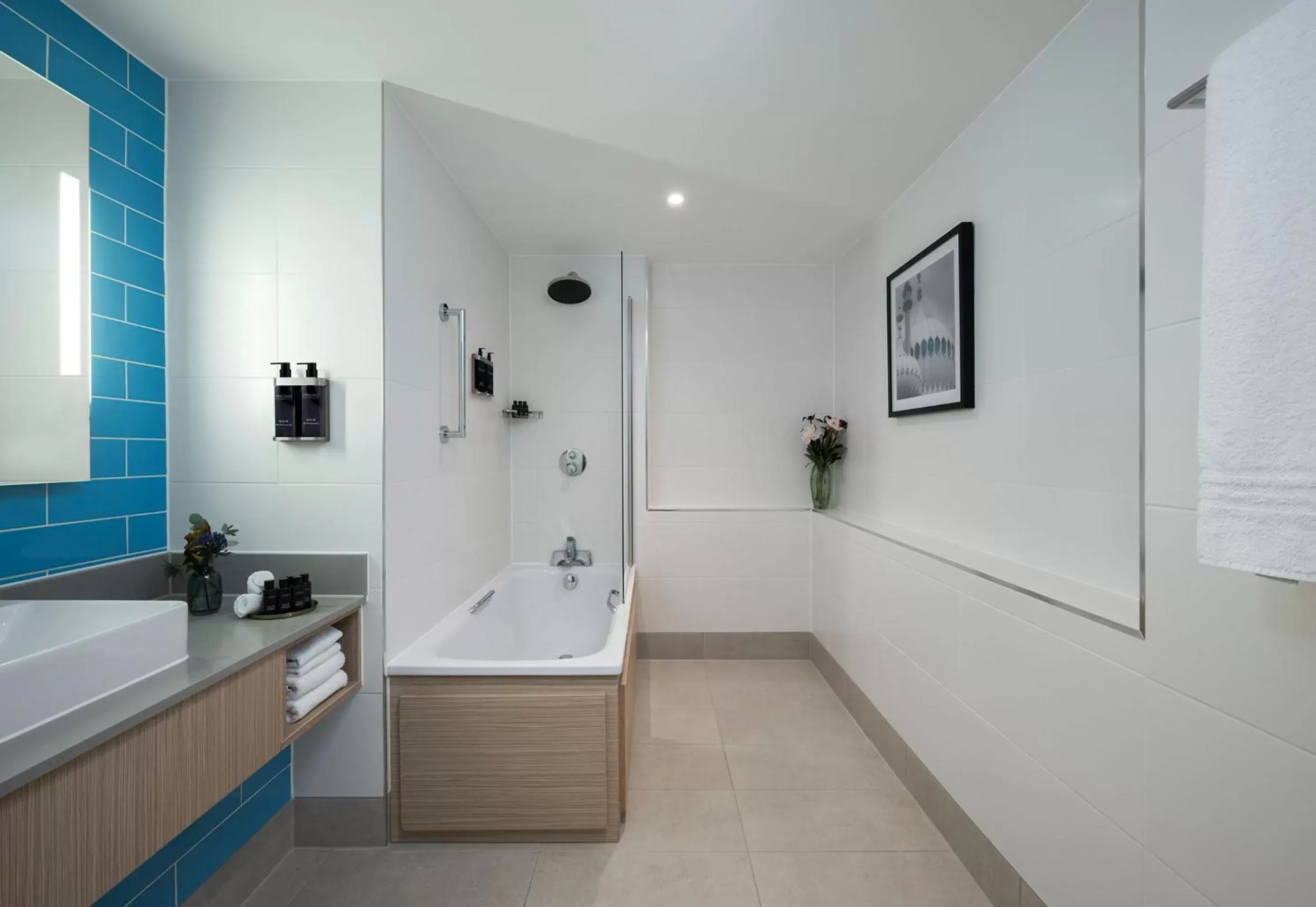 Bathroom in Leonardo Royal Hotel Brighton Waterfront - Formerly Jurys Inn