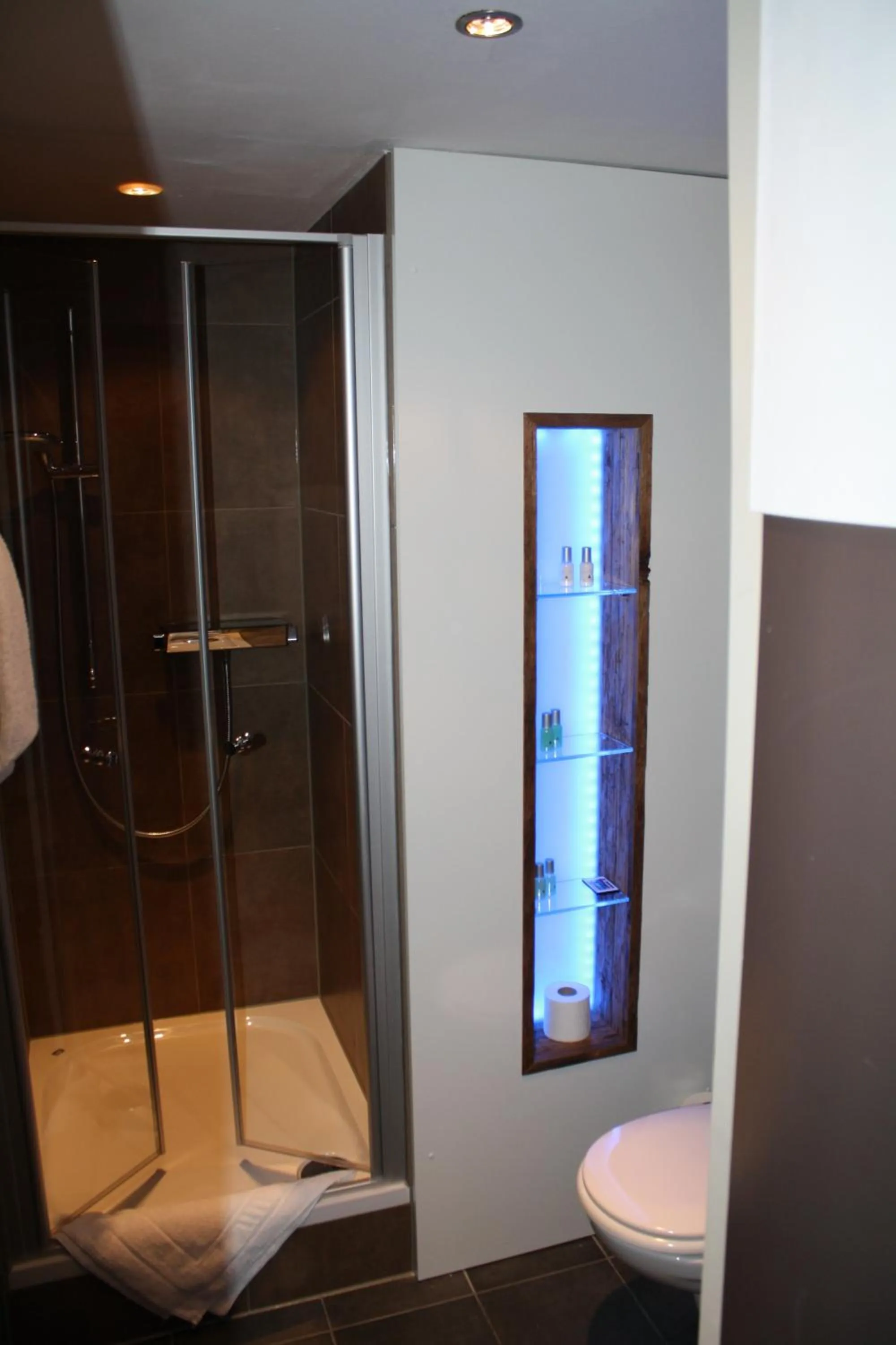 Bathroom in Elements Hotel