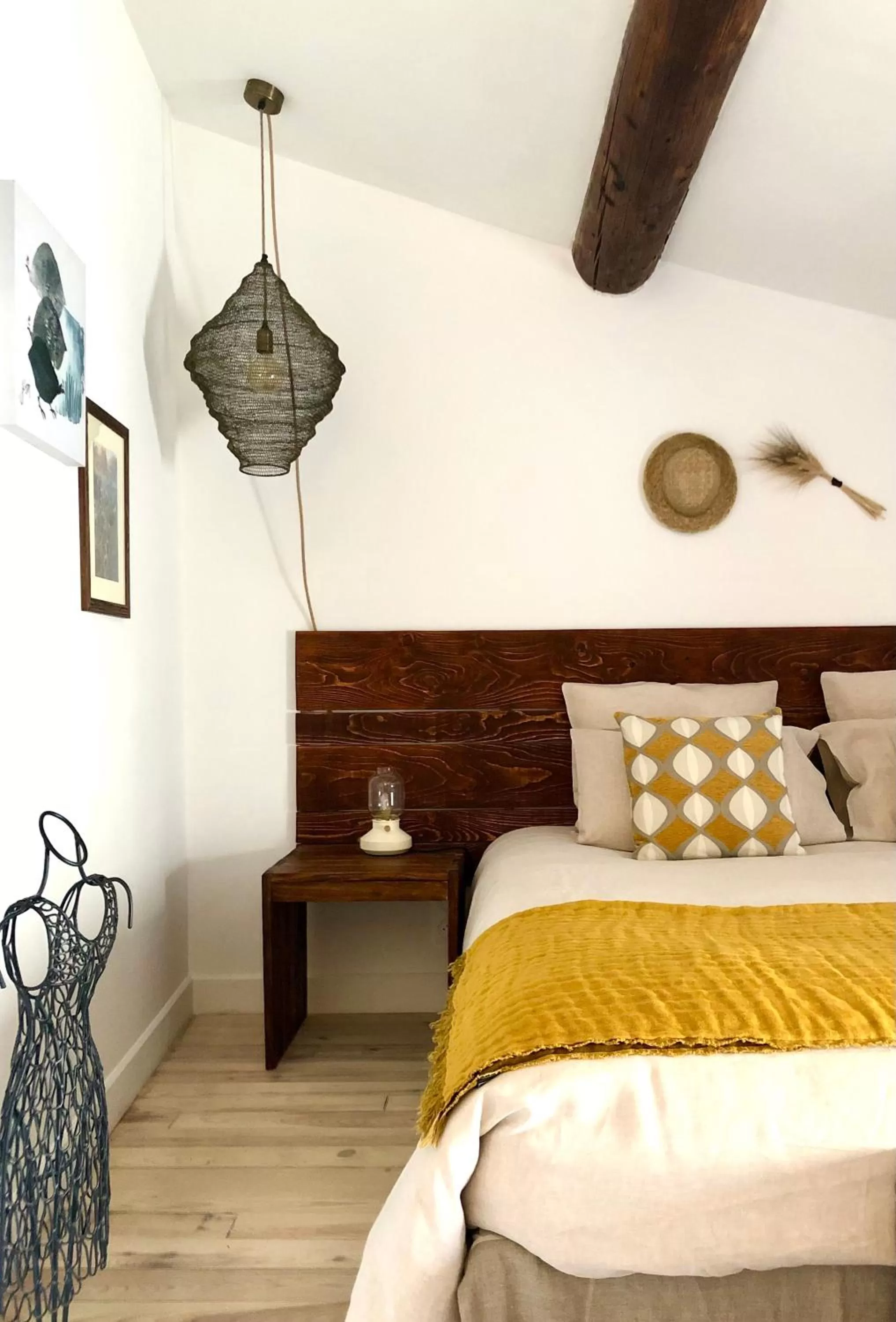 Bed in L'Autre Maison