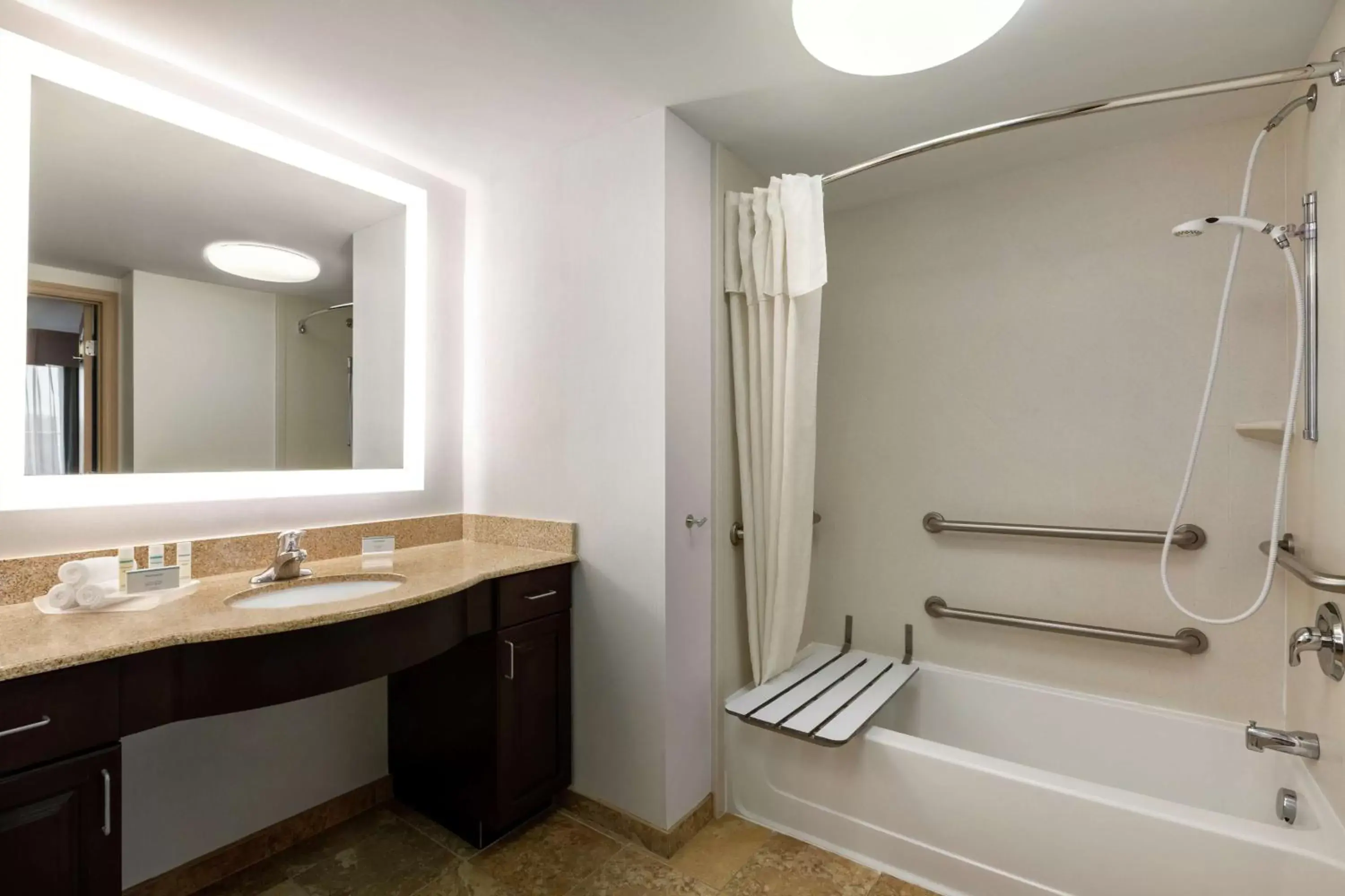 Bathroom in Homewood Suites by Hilton Macon-North