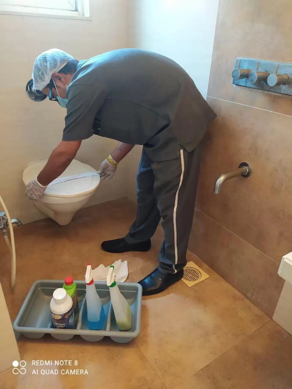 Toilet in Hotel Plaza