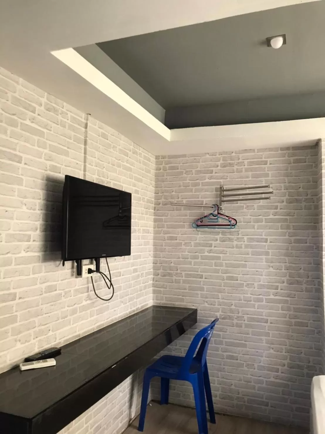 Rod Fai Fah Apartment