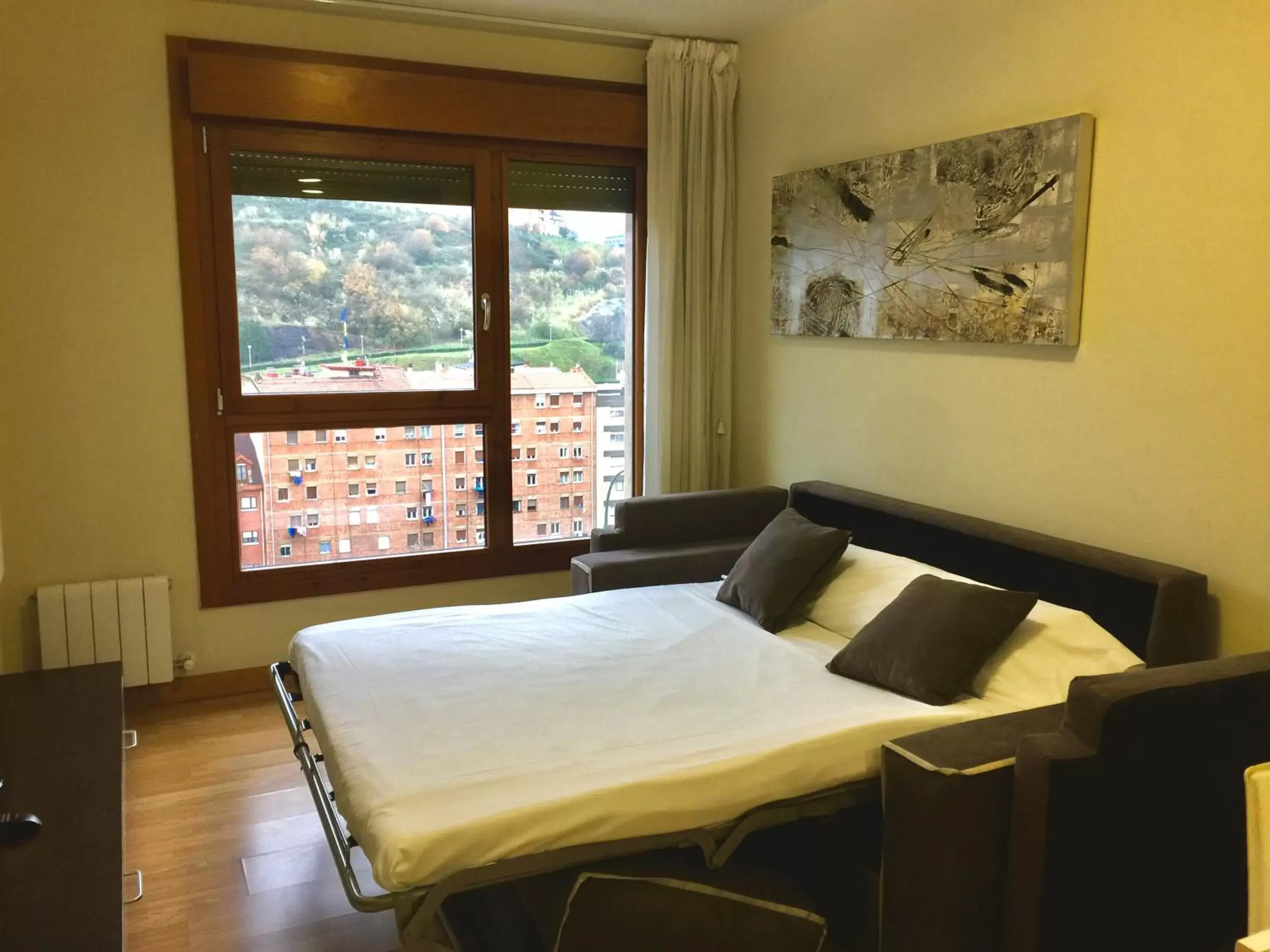 Balcony/Terrace, Bed in Bilbao Apartamentos Atxuri