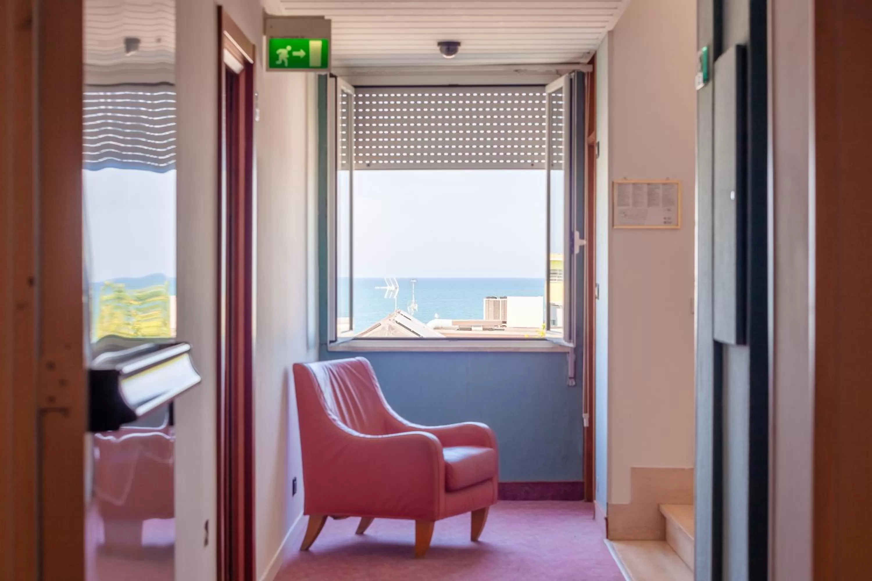 Sea view in Residence & Suites