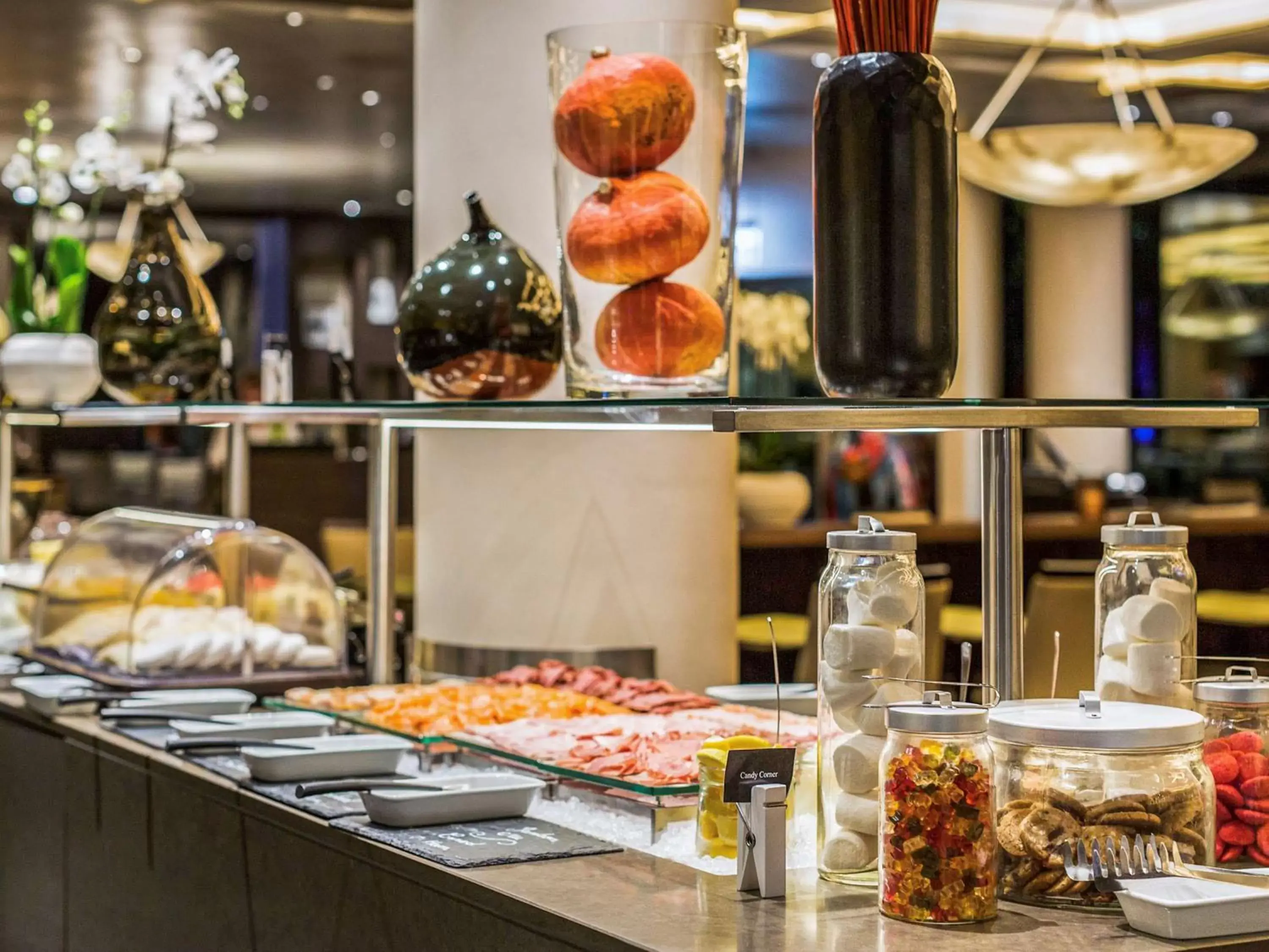 Restaurant/places to eat, Food in Mövenpick Hotel Lausanne