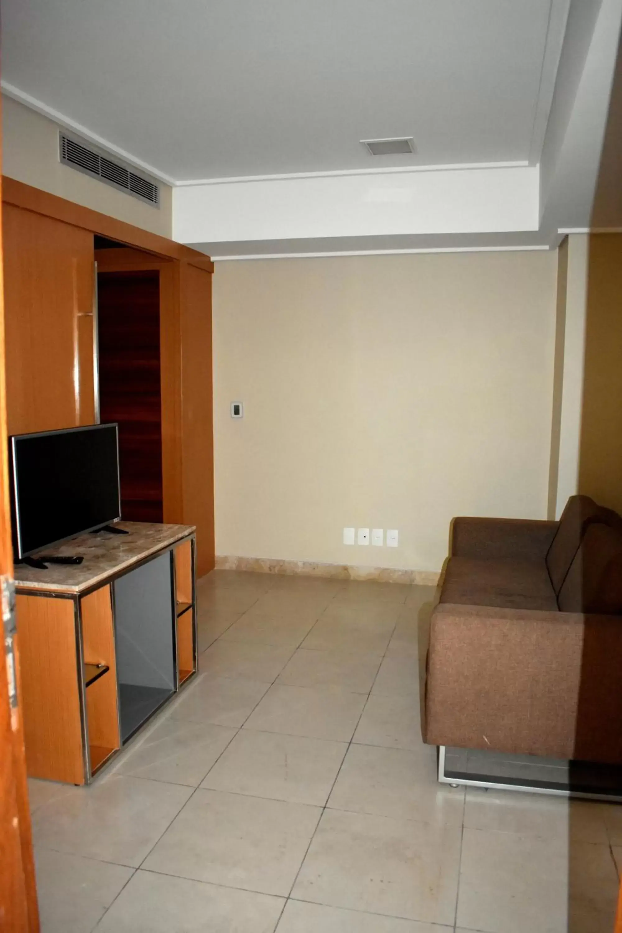 Living room, TV/Entertainment Center in Mareiro Hotel