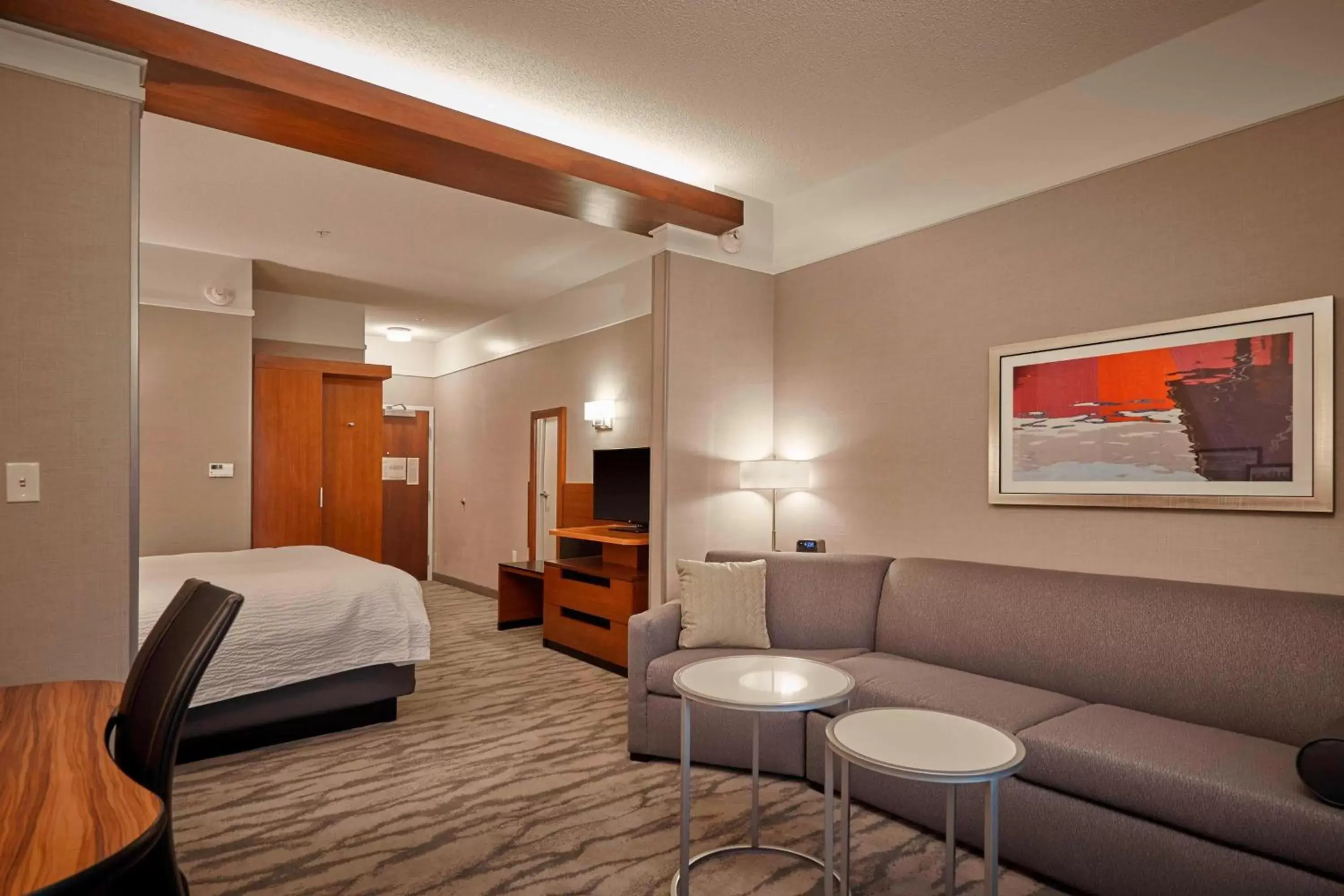 Photo of the whole room, Seating Area in Fairfield Inn & Suites by Marriott Grand Mound Centralia