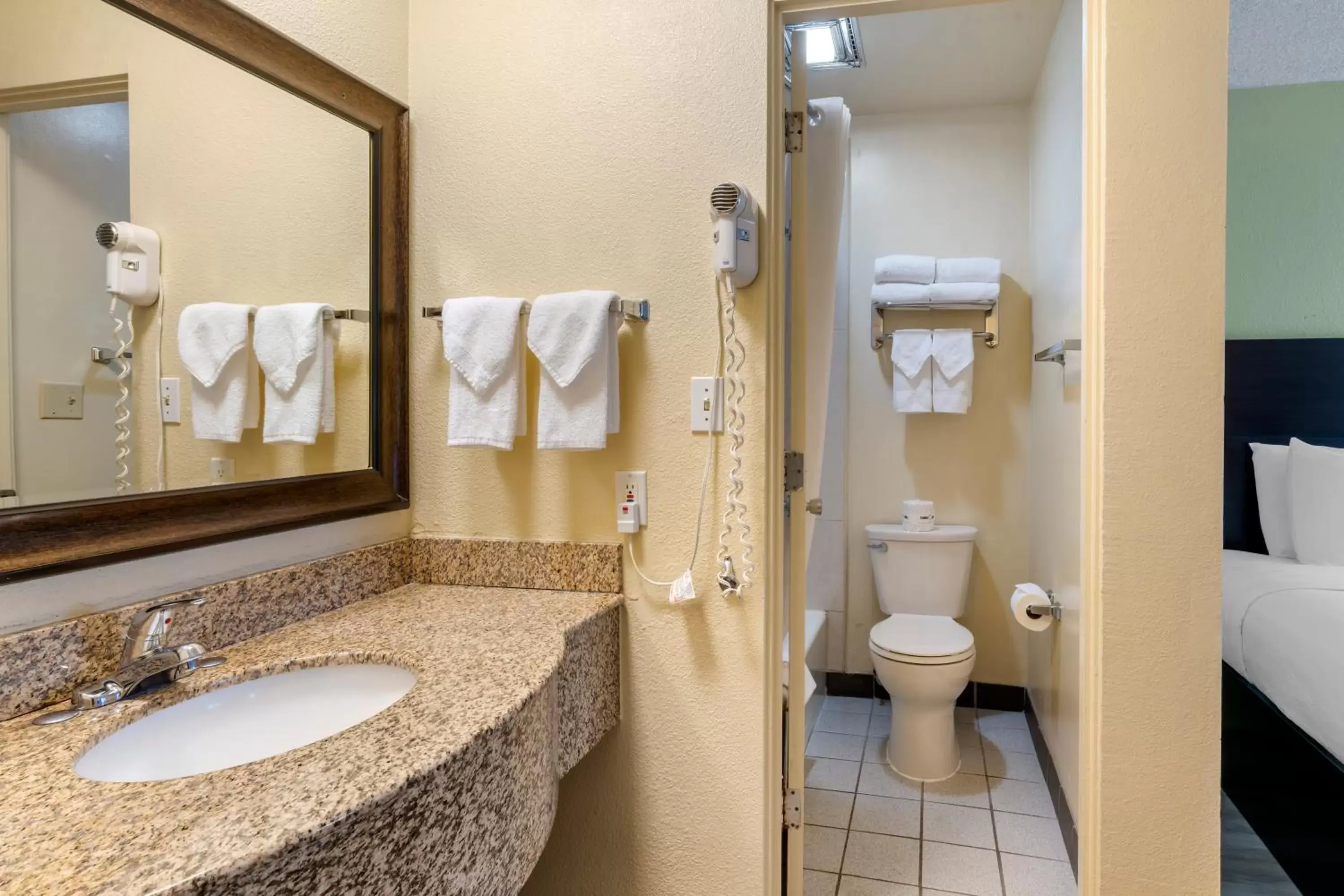 University Inn and Suites Eugene University Inn and Suites Eugene