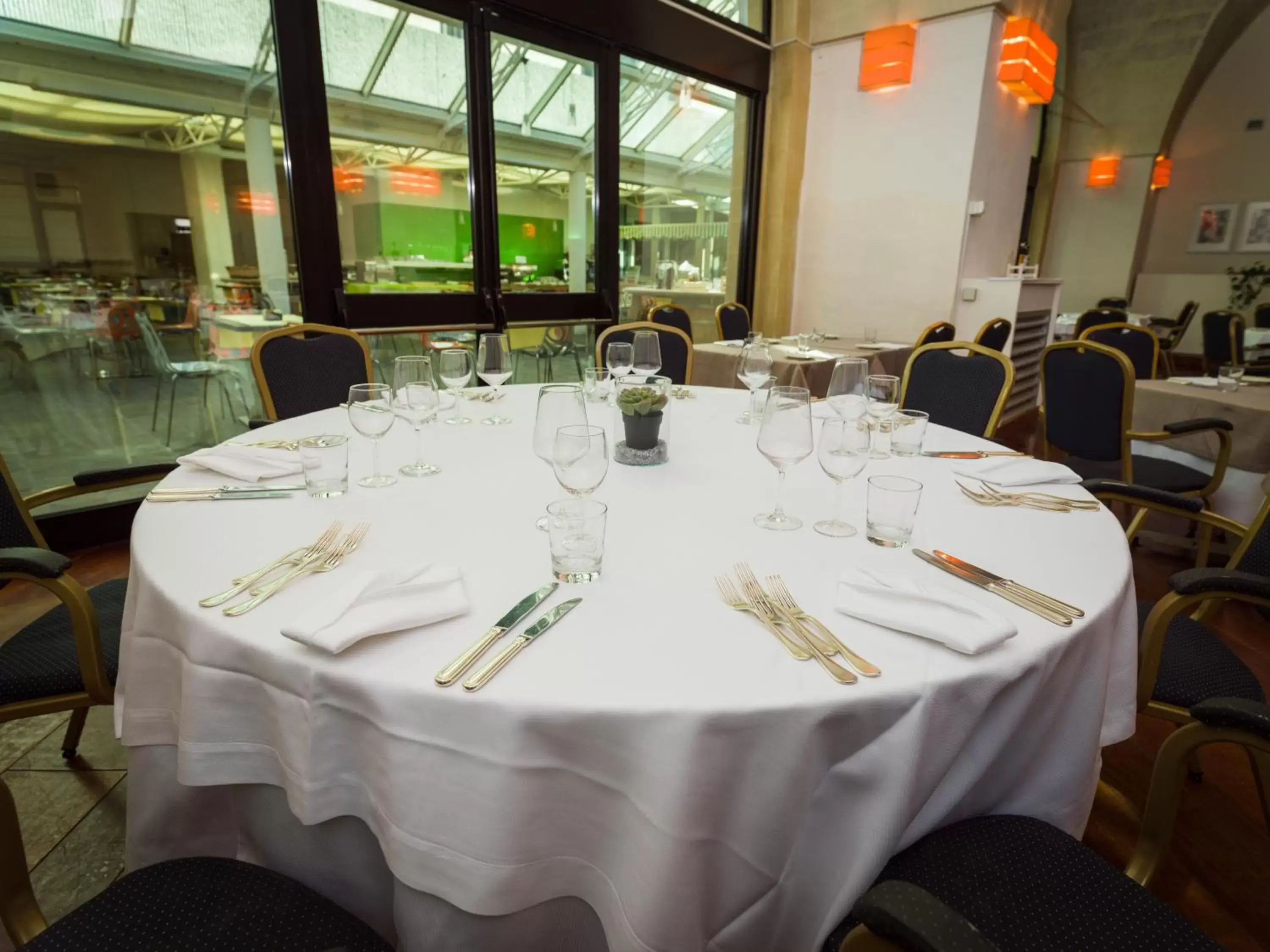 Restaurant/places to eat in Grand Hotel Tiziano E Dei Congressi Restaurant/places to eat in Grand Hotel Tiziano E Dei Congressi