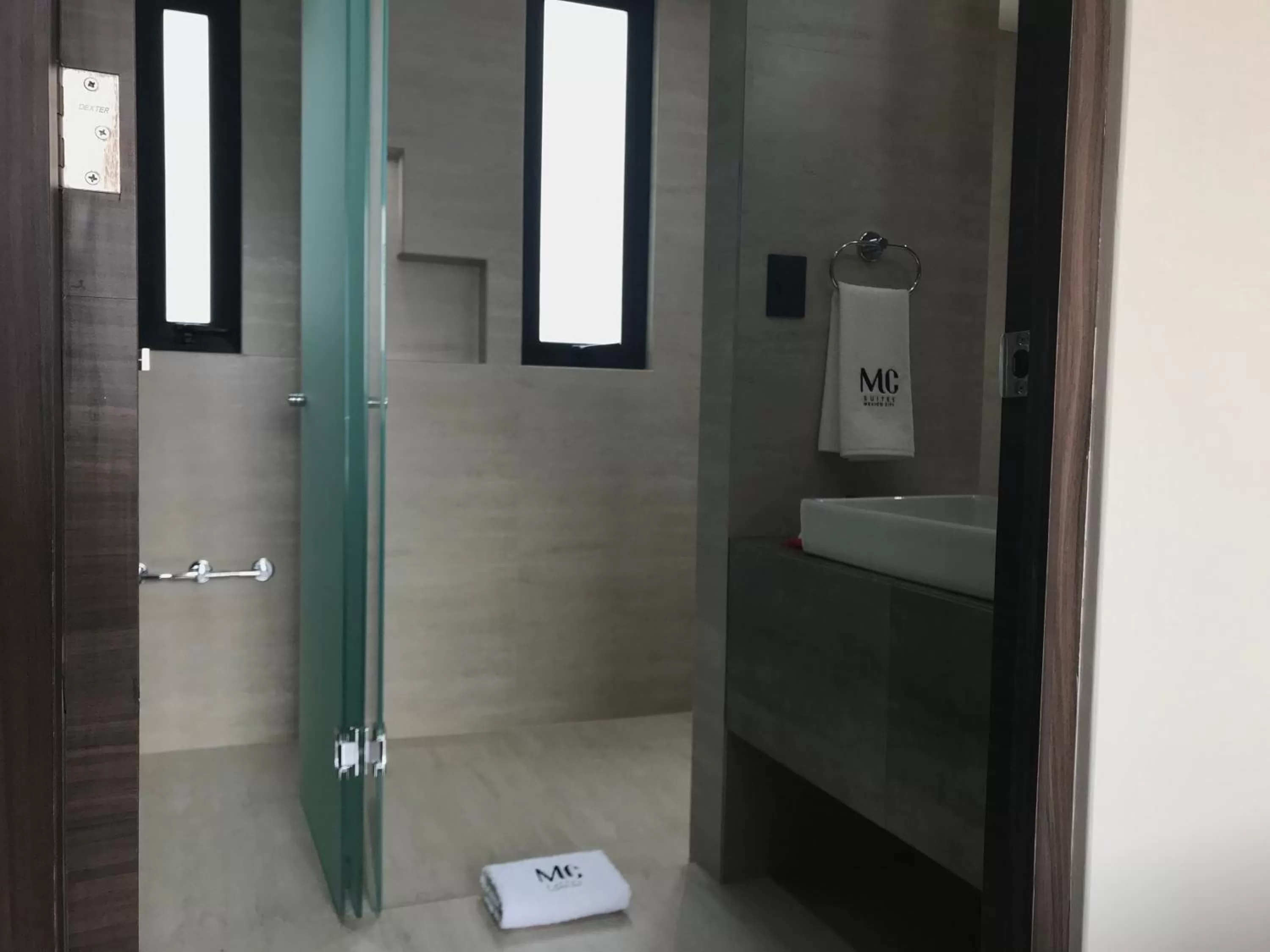 Shower in MC Suites Mexico City