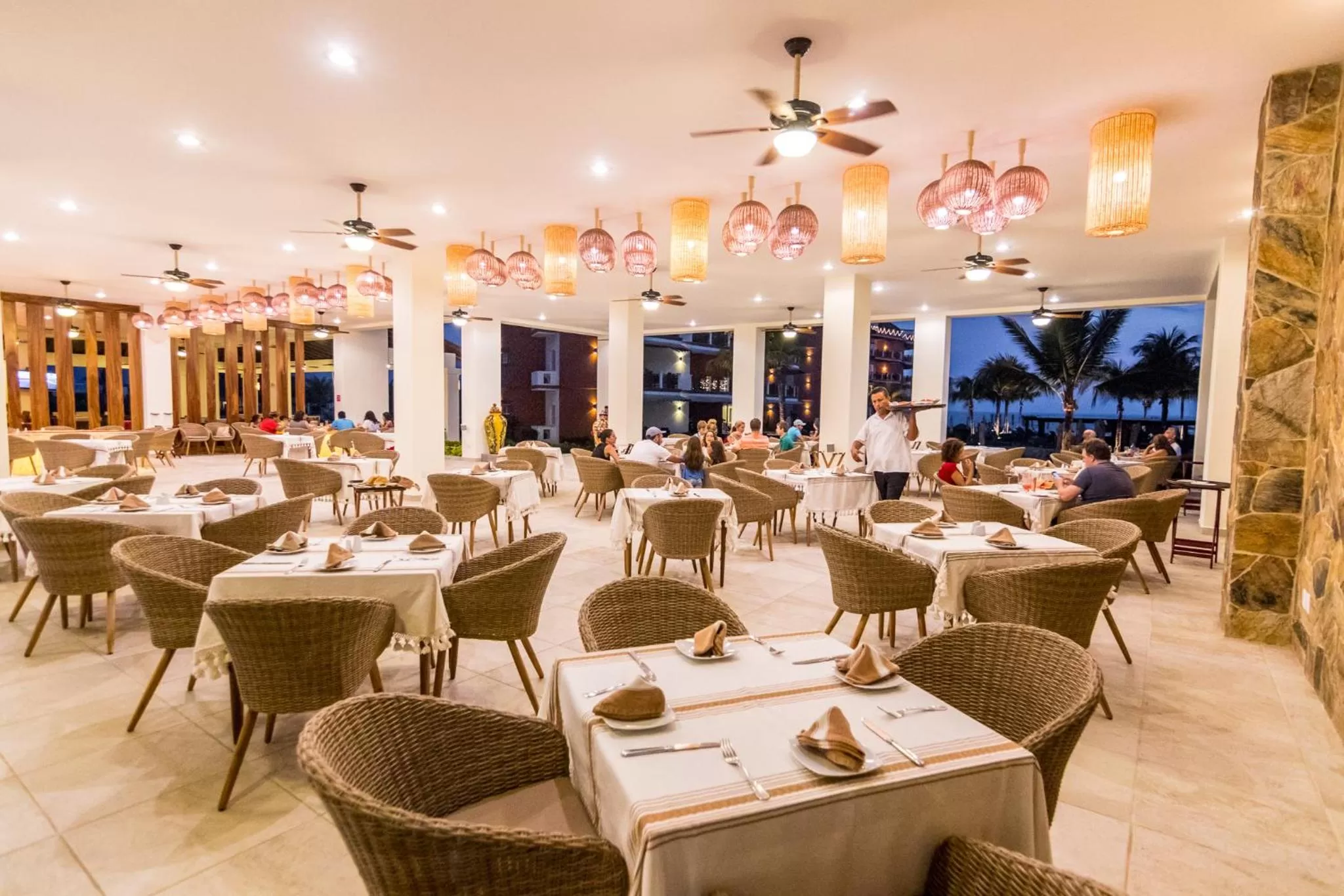 Restaurant/places to eat in Vivo Resorts