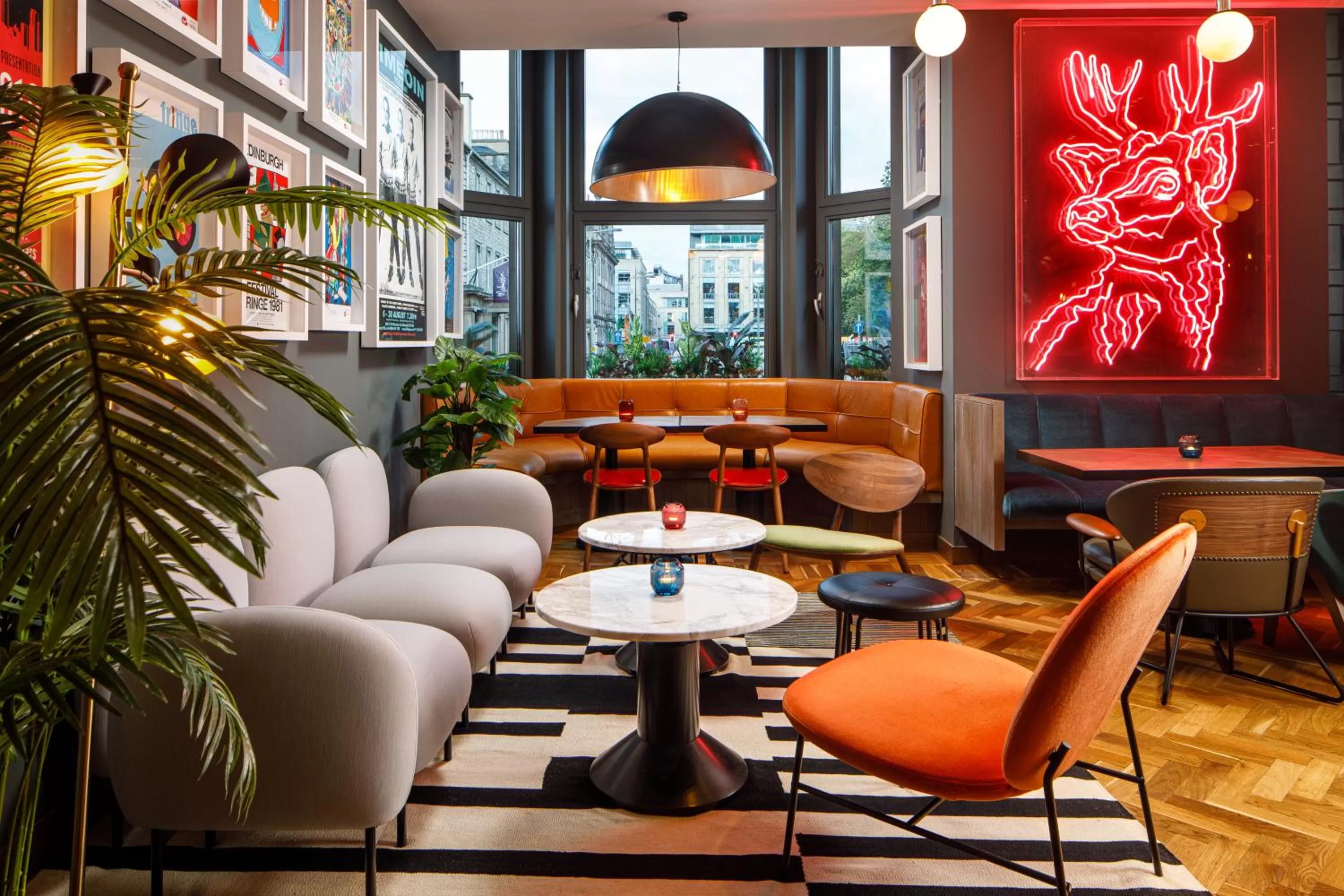 Lounge or bar in ibis Styles Edinburgh St Andrew Square