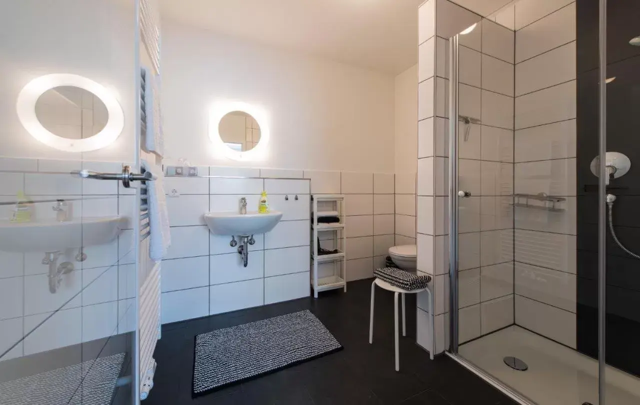 Bathroom in Apart Hotel - Dillinger Schwabennest