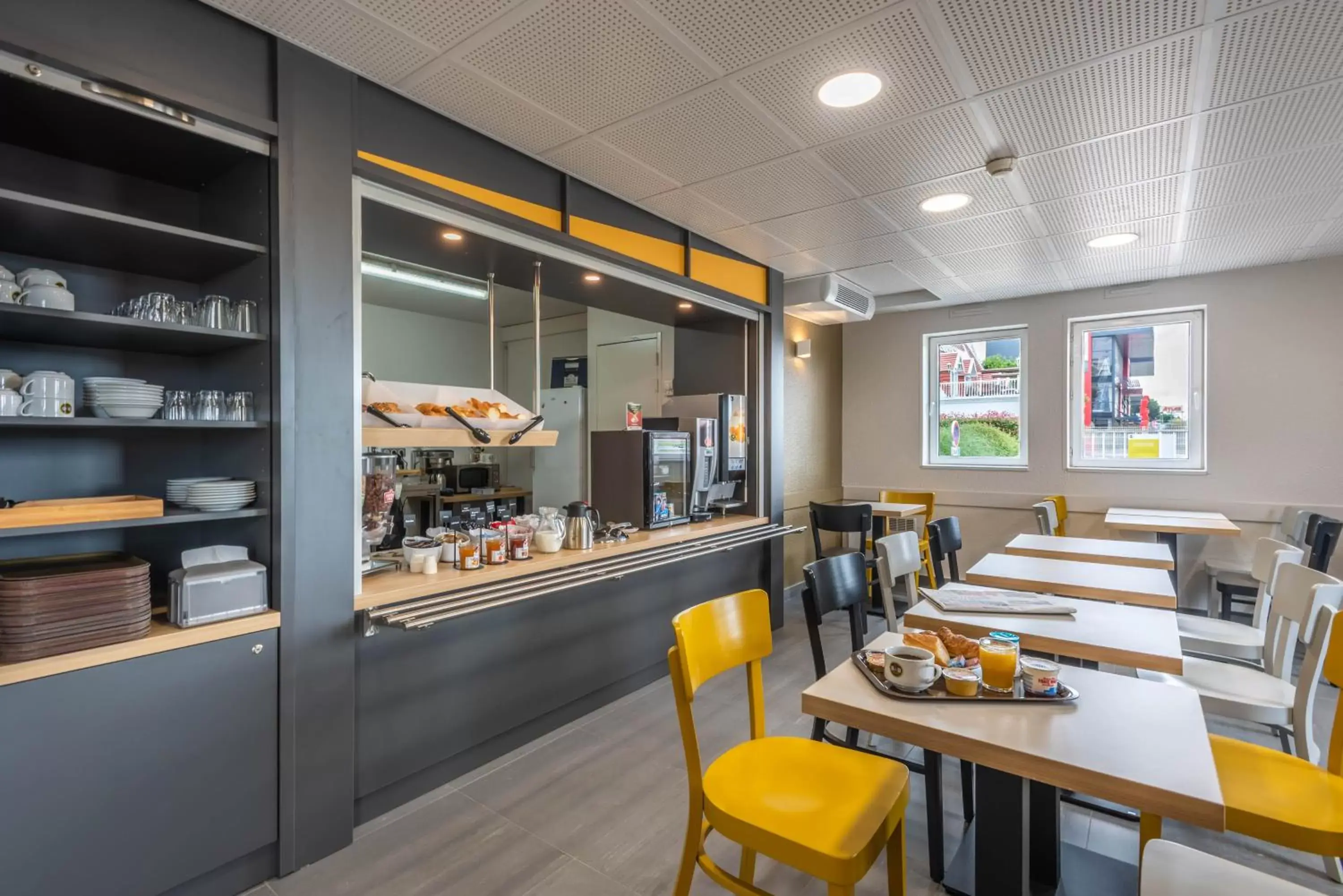 Buffet breakfast, Restaurant/Places to Eat in B&B HOTEL Lorient Caudan