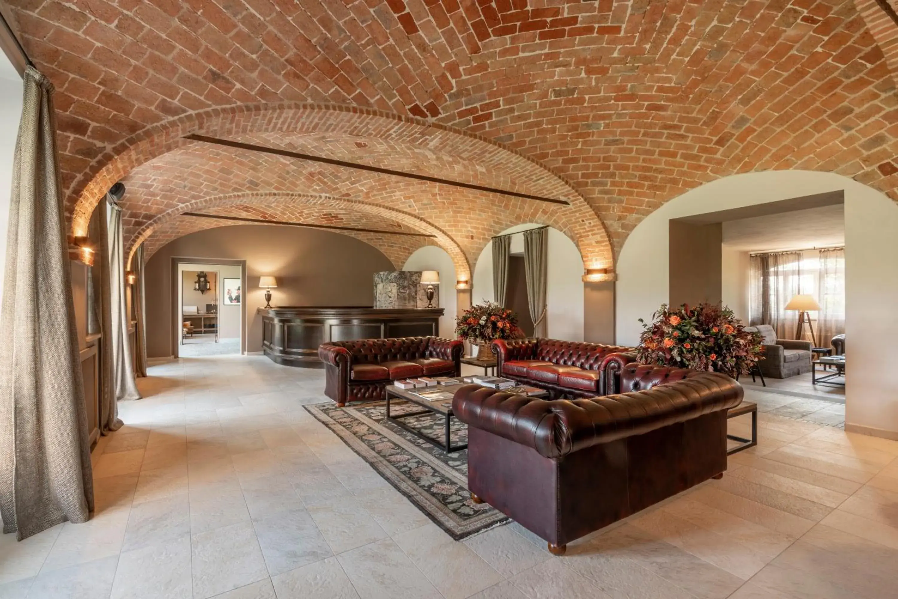 Lobby or reception in Spinerola Hotel in Cascina & Restaurant Uvaspina