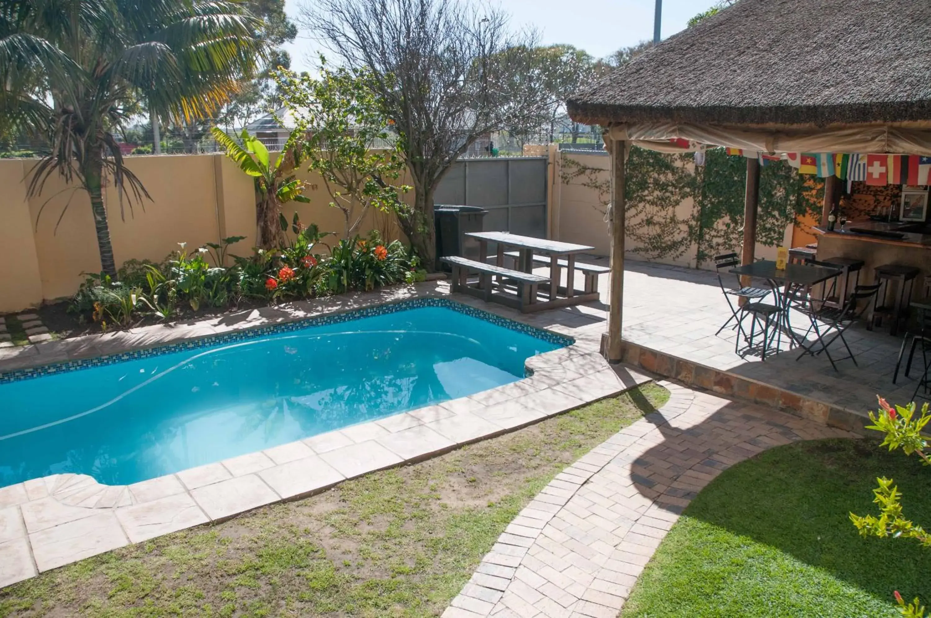 Balcony/Terrace, Swimming Pool in A Sunflower Stop Backpackers