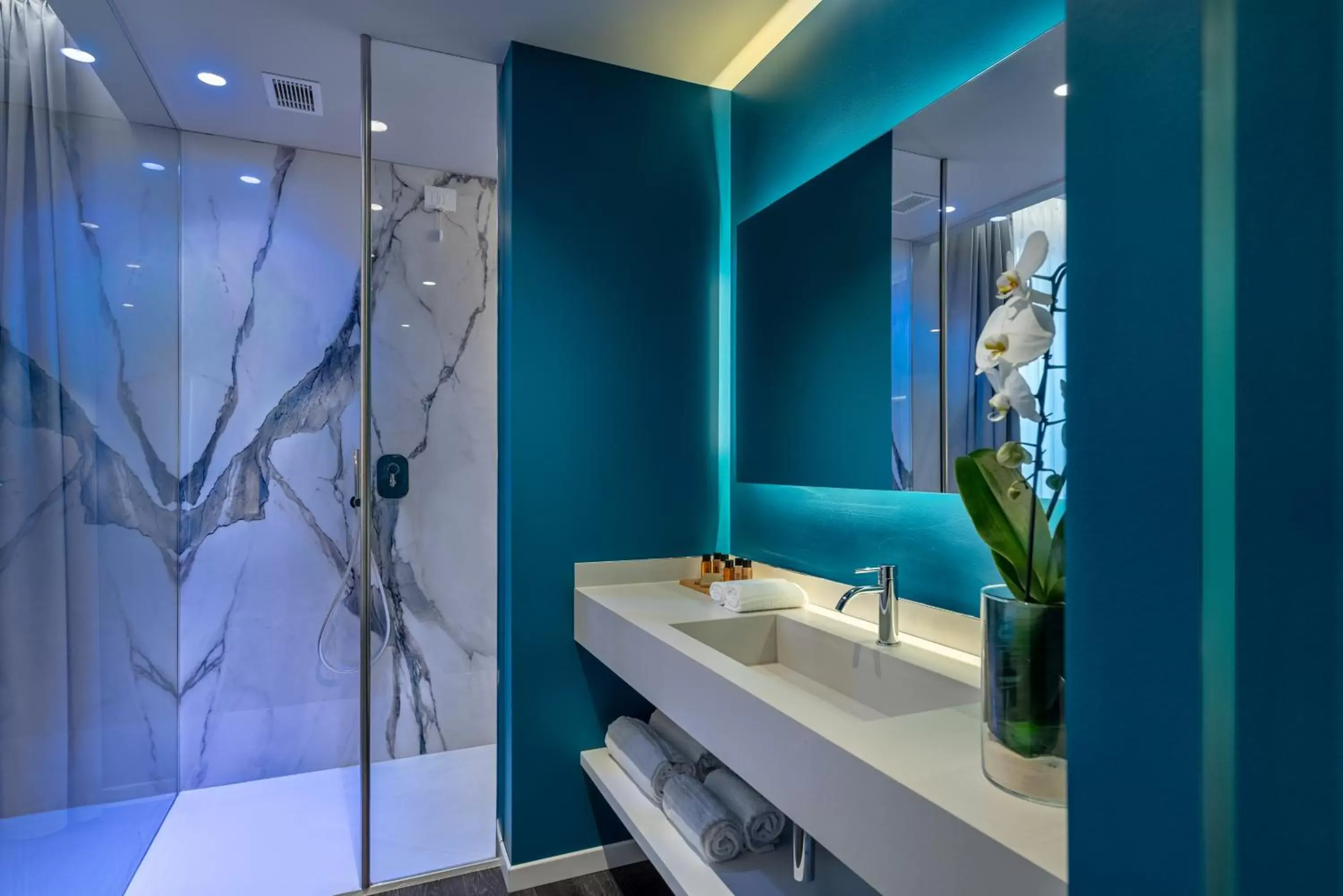 Shower, Bathroom in Hotel Locanda Al Piave ***S