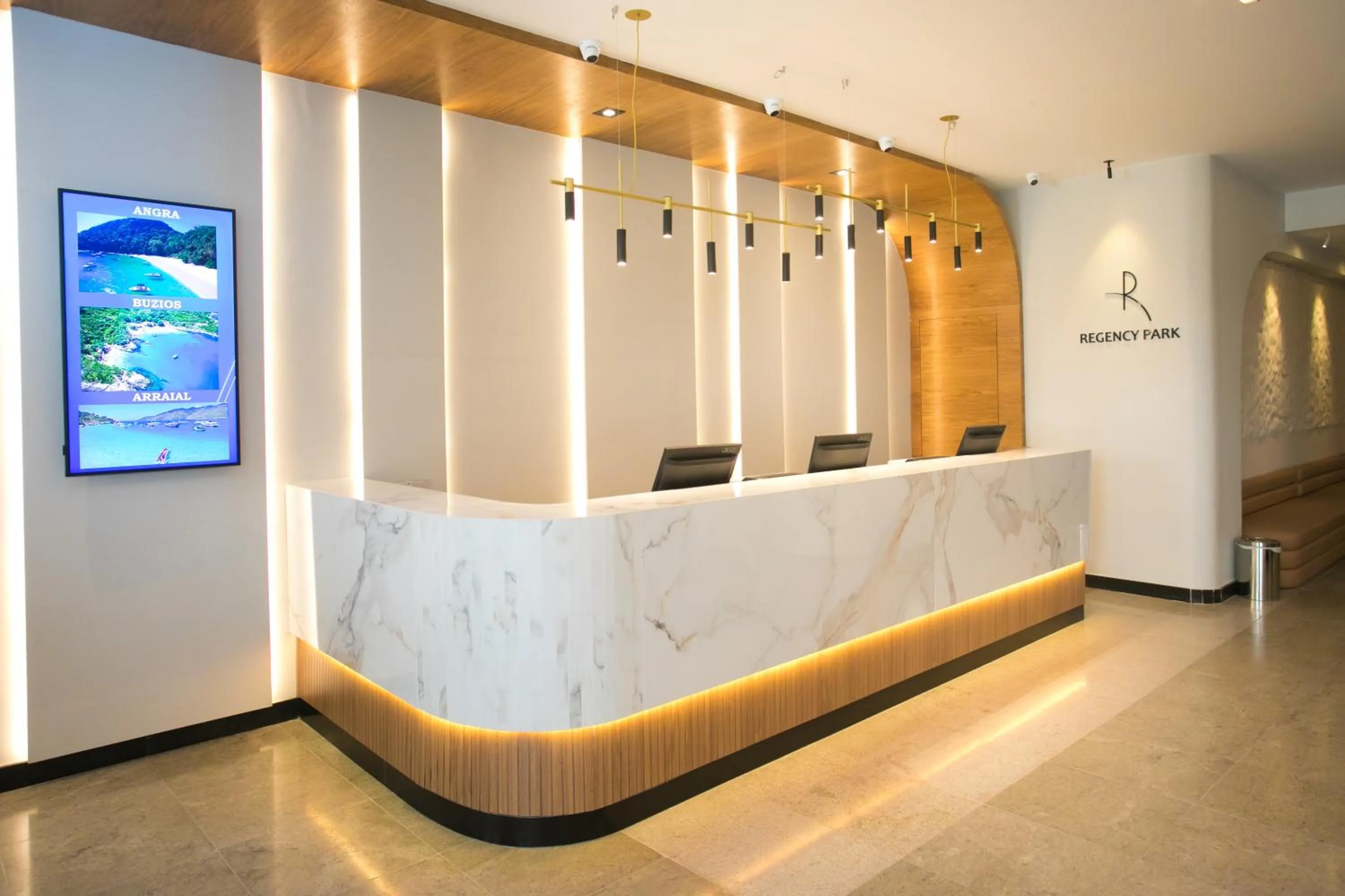 Lobby or reception in Regency Park Hotel