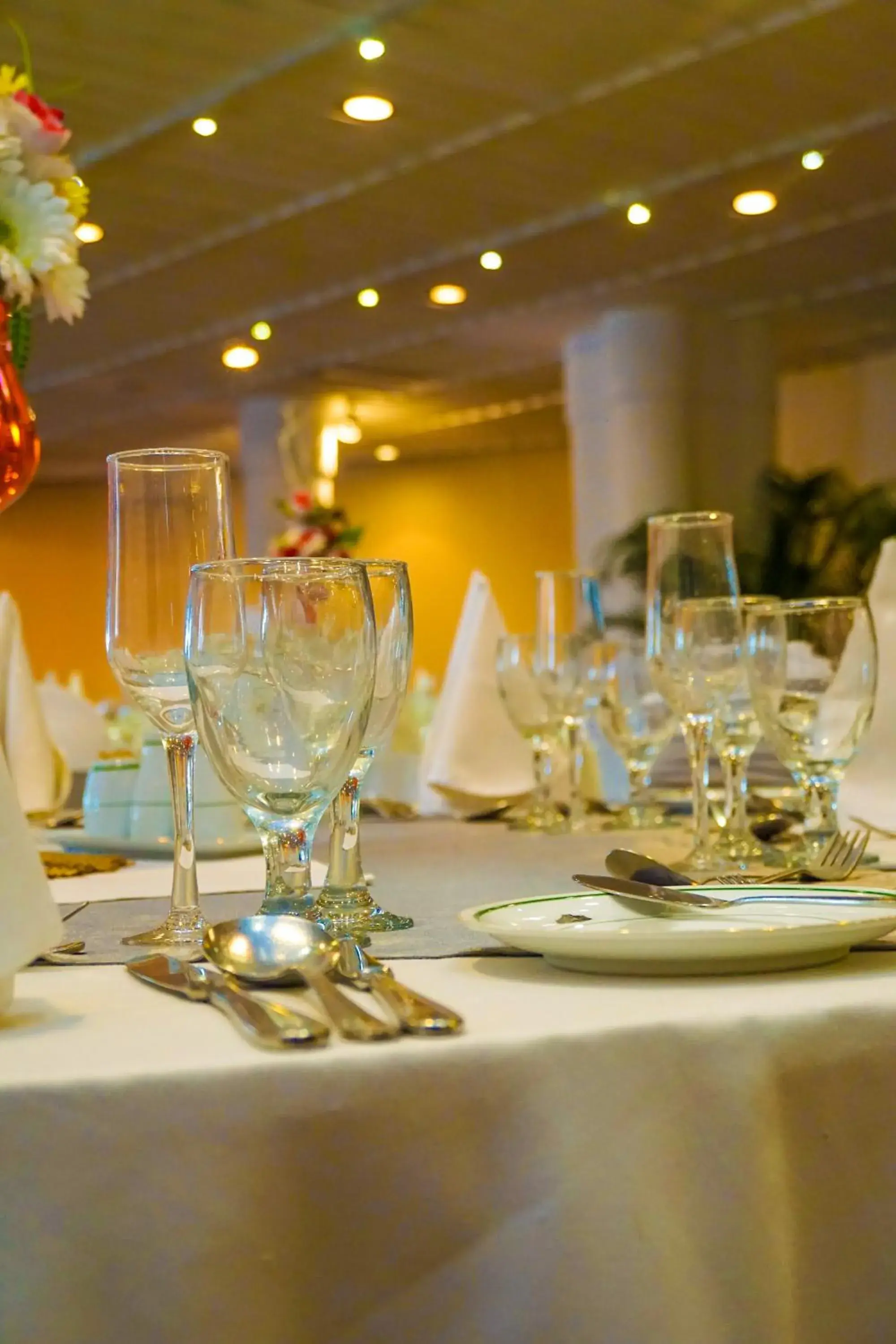 Banquet/Function facilities, Restaurant/Places to Eat in Grand Oriental Hotel