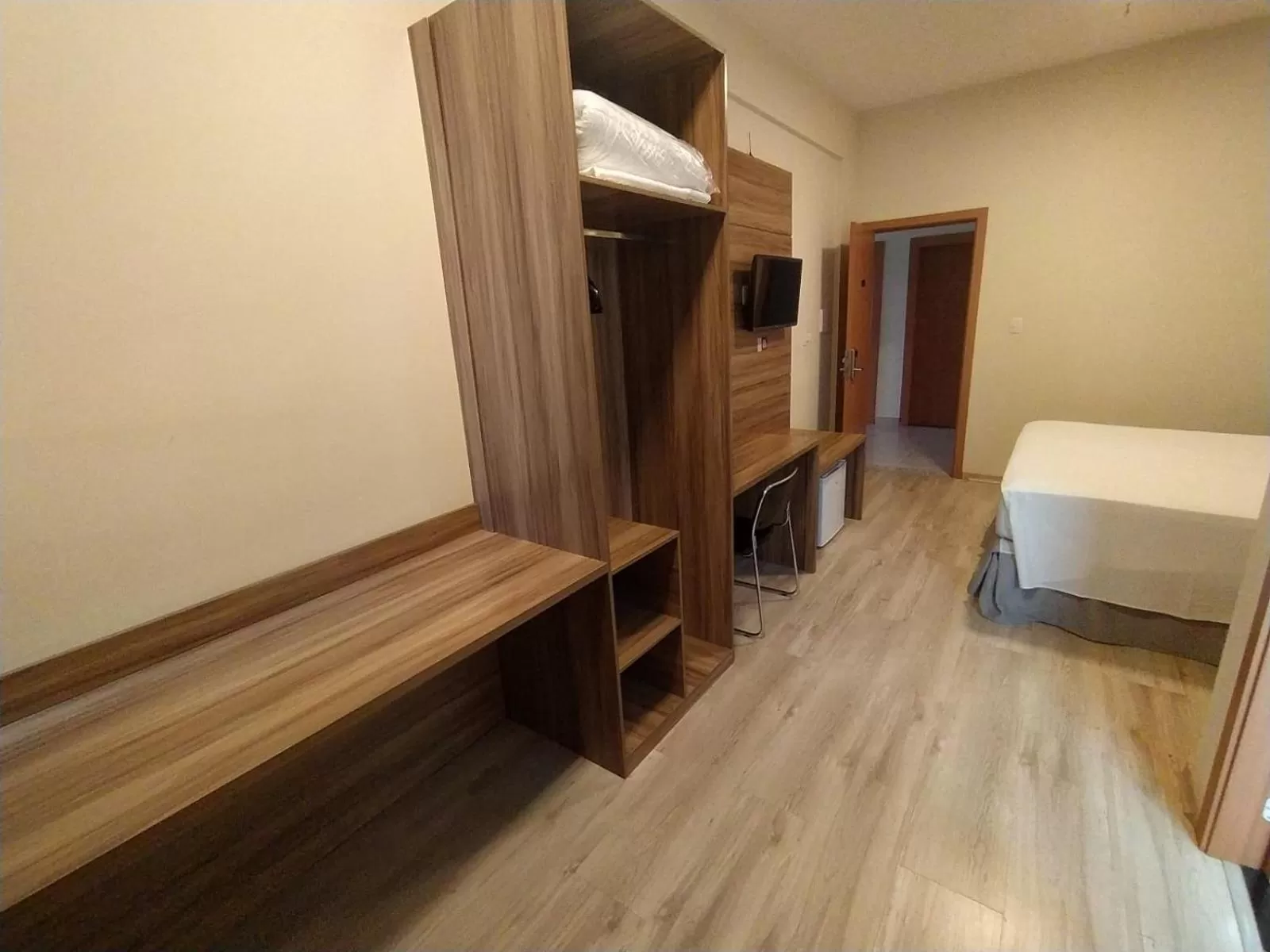 microwave, Bed in Minas Platinum Hotel & Convention